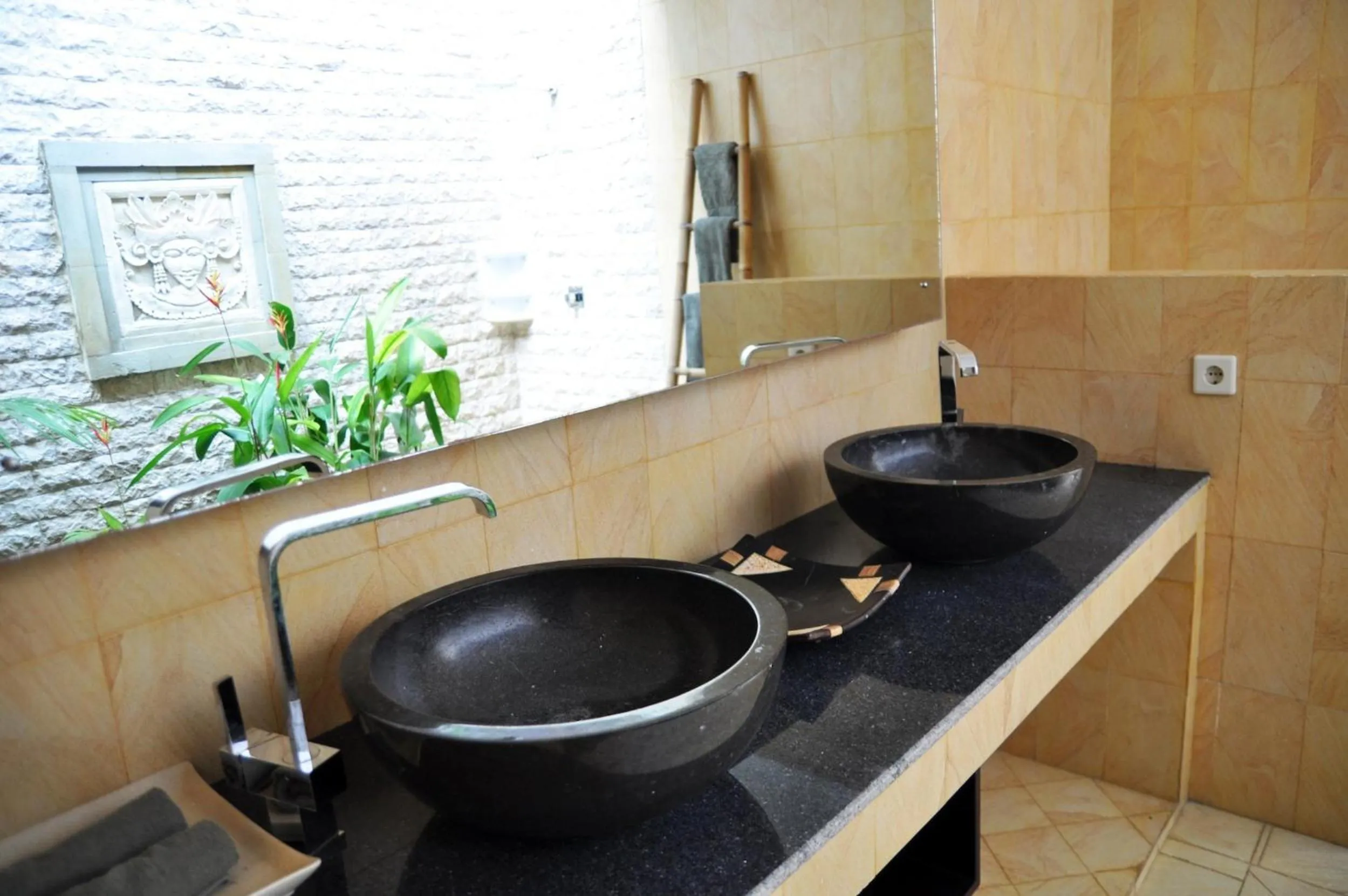 Open Air Bath in Bali au Naturel