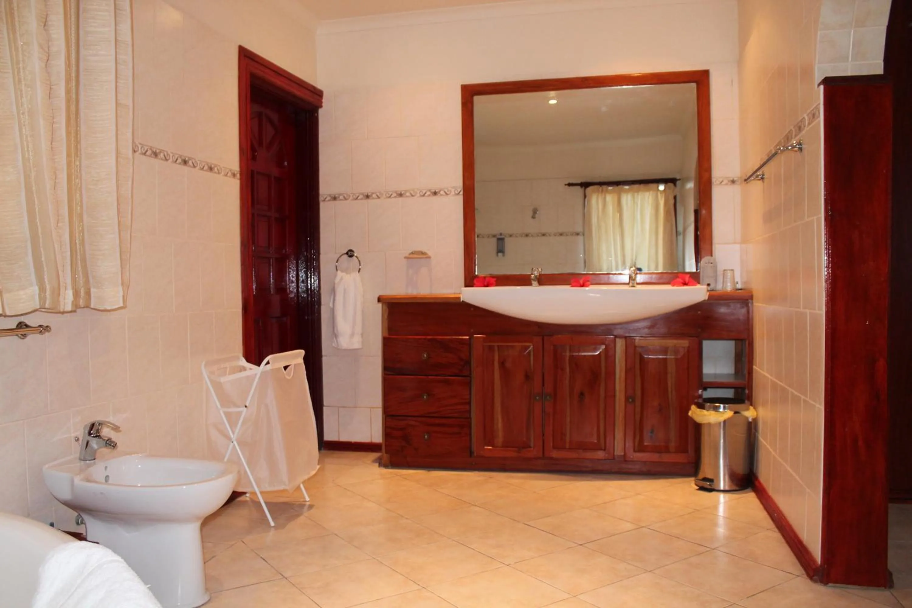 Bathroom in Carana Hilltop Villa Seychelles