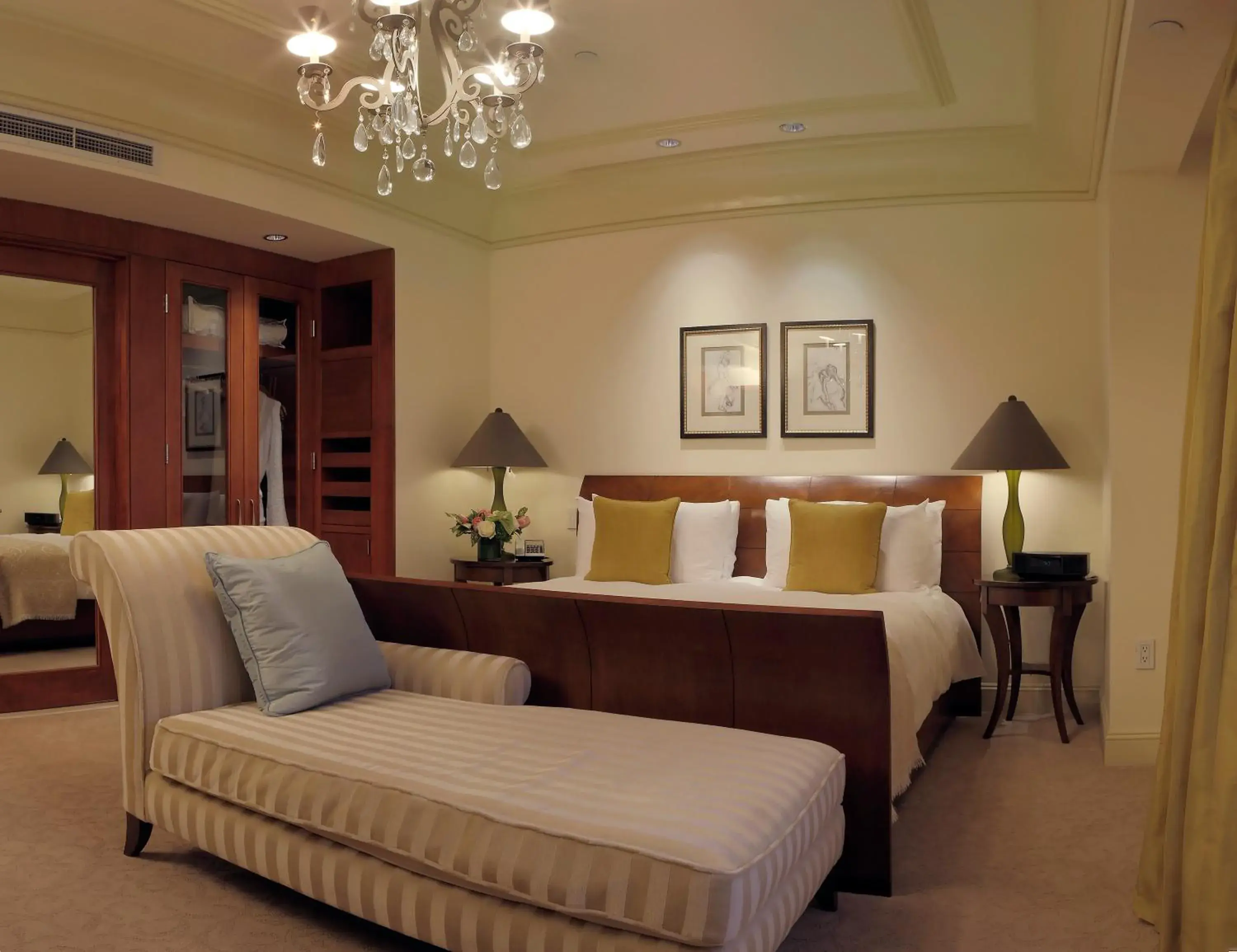 Photo of the whole room, Bed in Taj Campton Place Photo of the whole room, Bed in Taj Campton Place