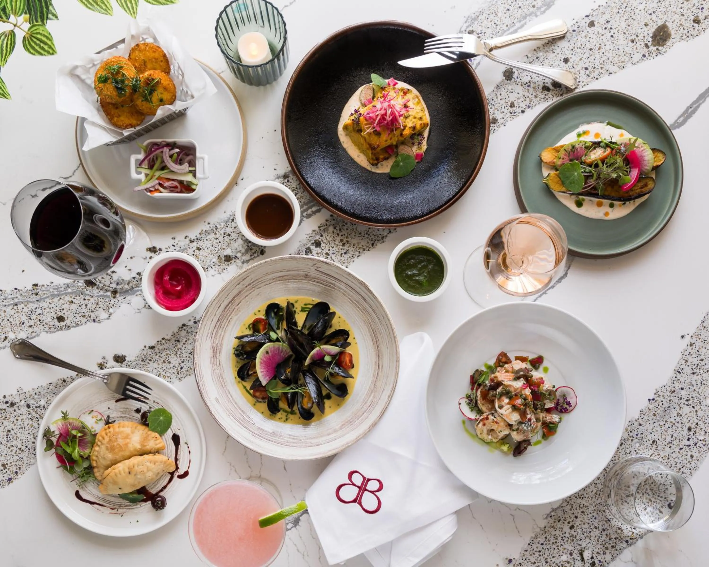 Restaurant/places to eat in Taj Campton Place