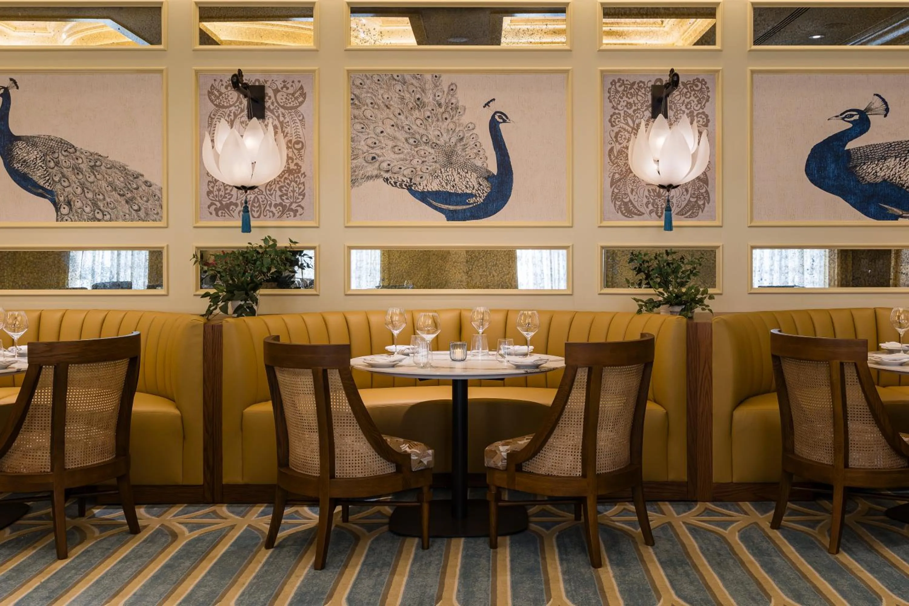 Restaurant/places to eat in Taj Campton Place