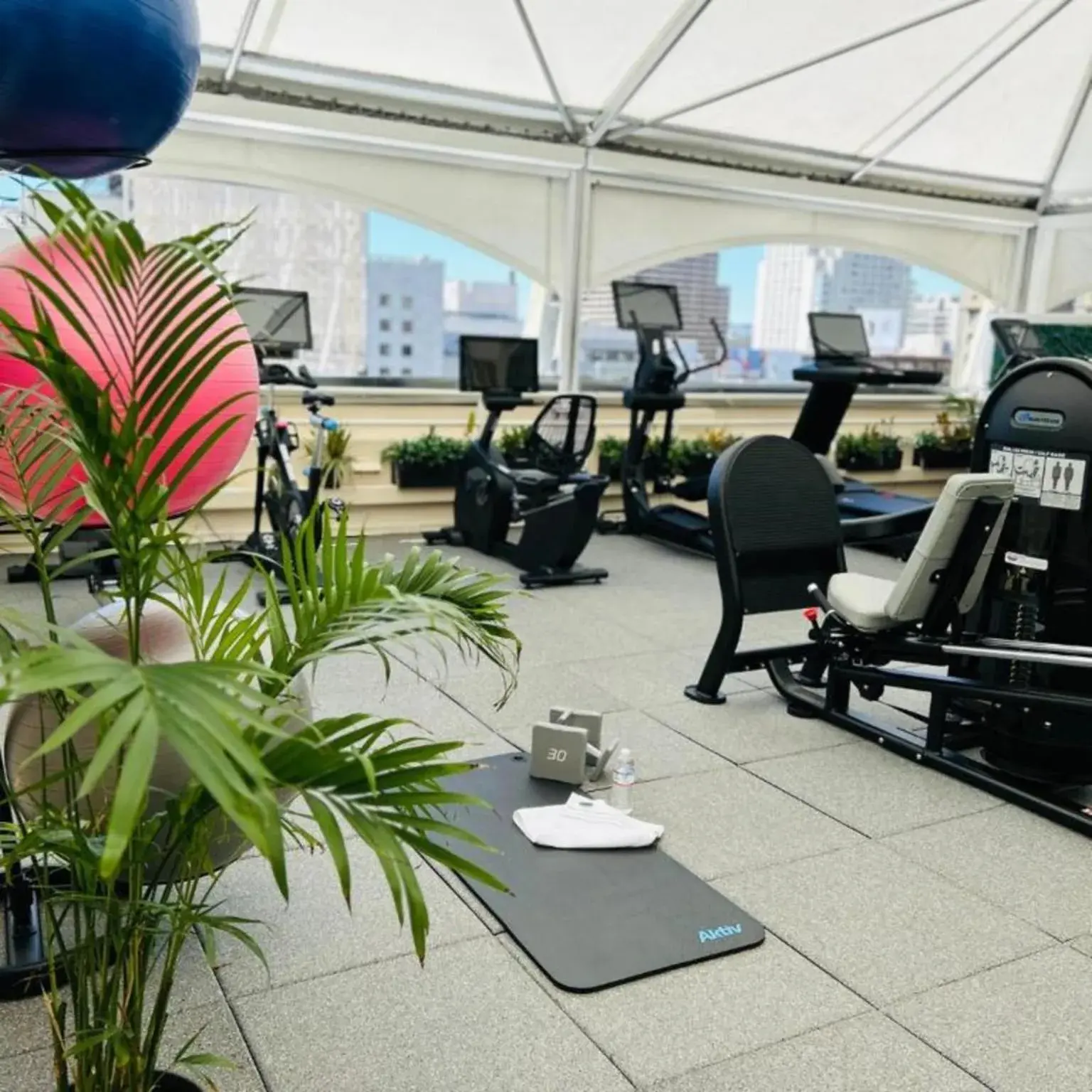 Fitness centre/facilities in Taj Campton Place Fitness centre/facilities in Taj Campton Place