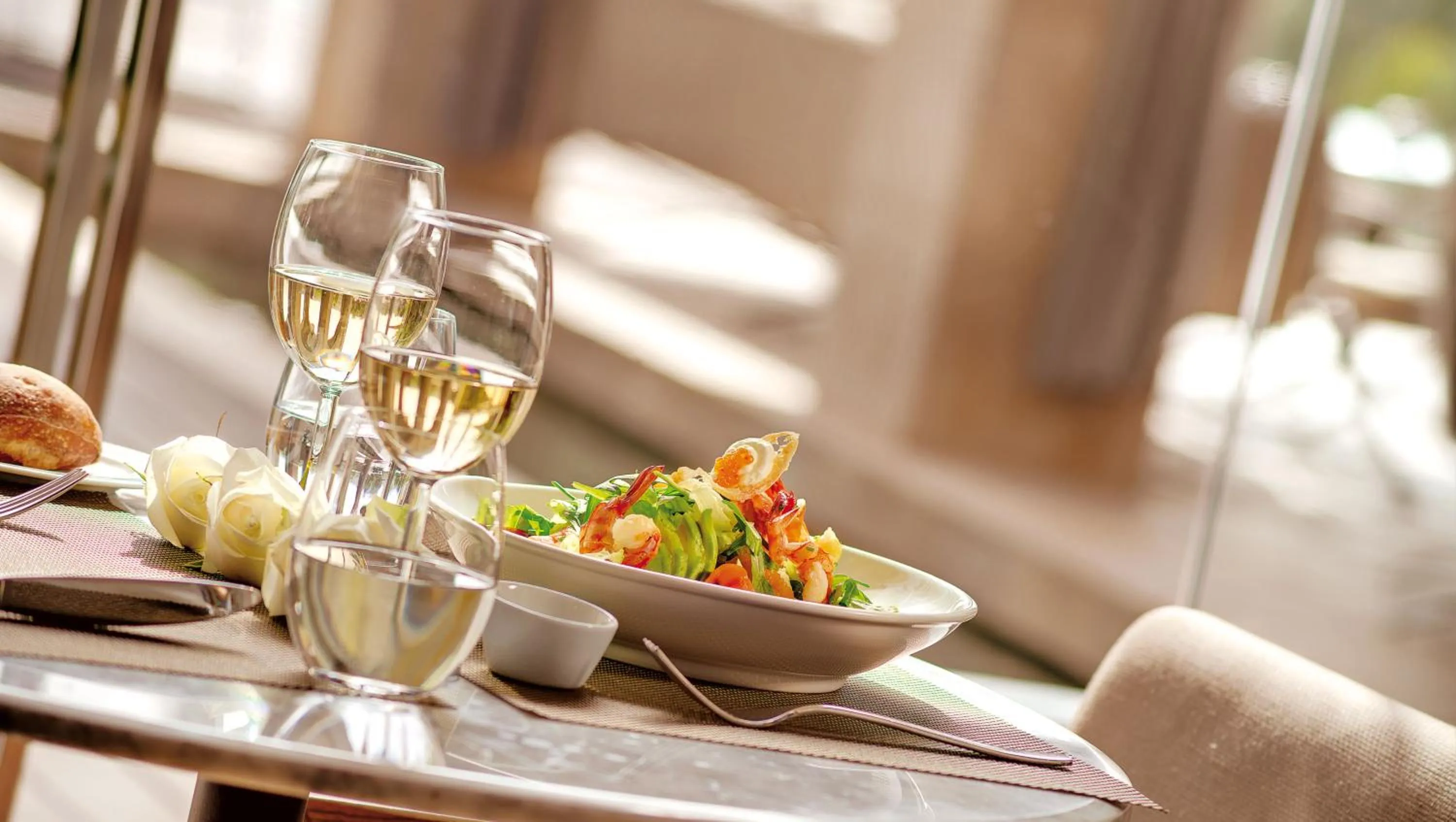 Restaurant/places to eat in Hotel Sahrai