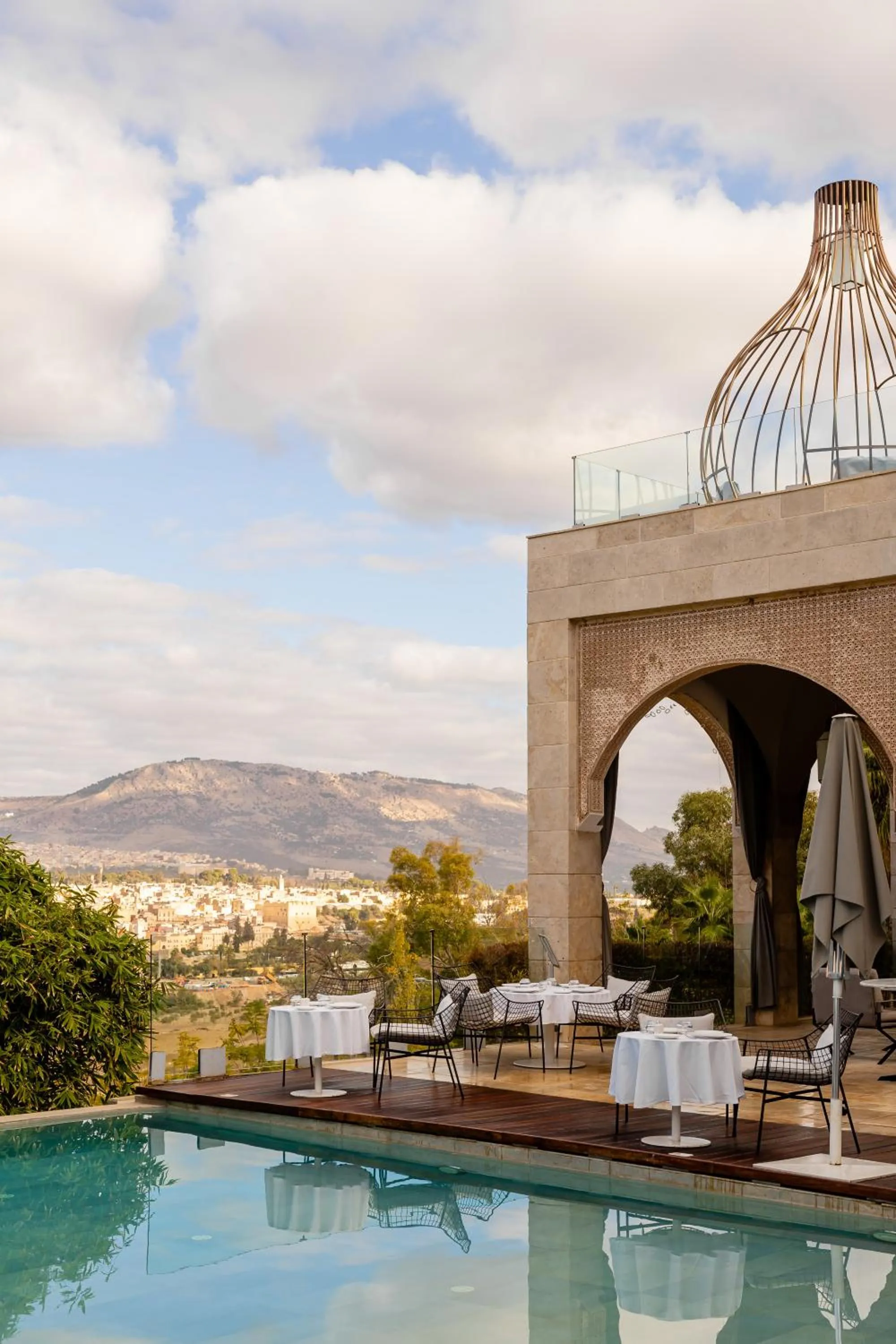 Swimming pool in Hotel Sahrai
