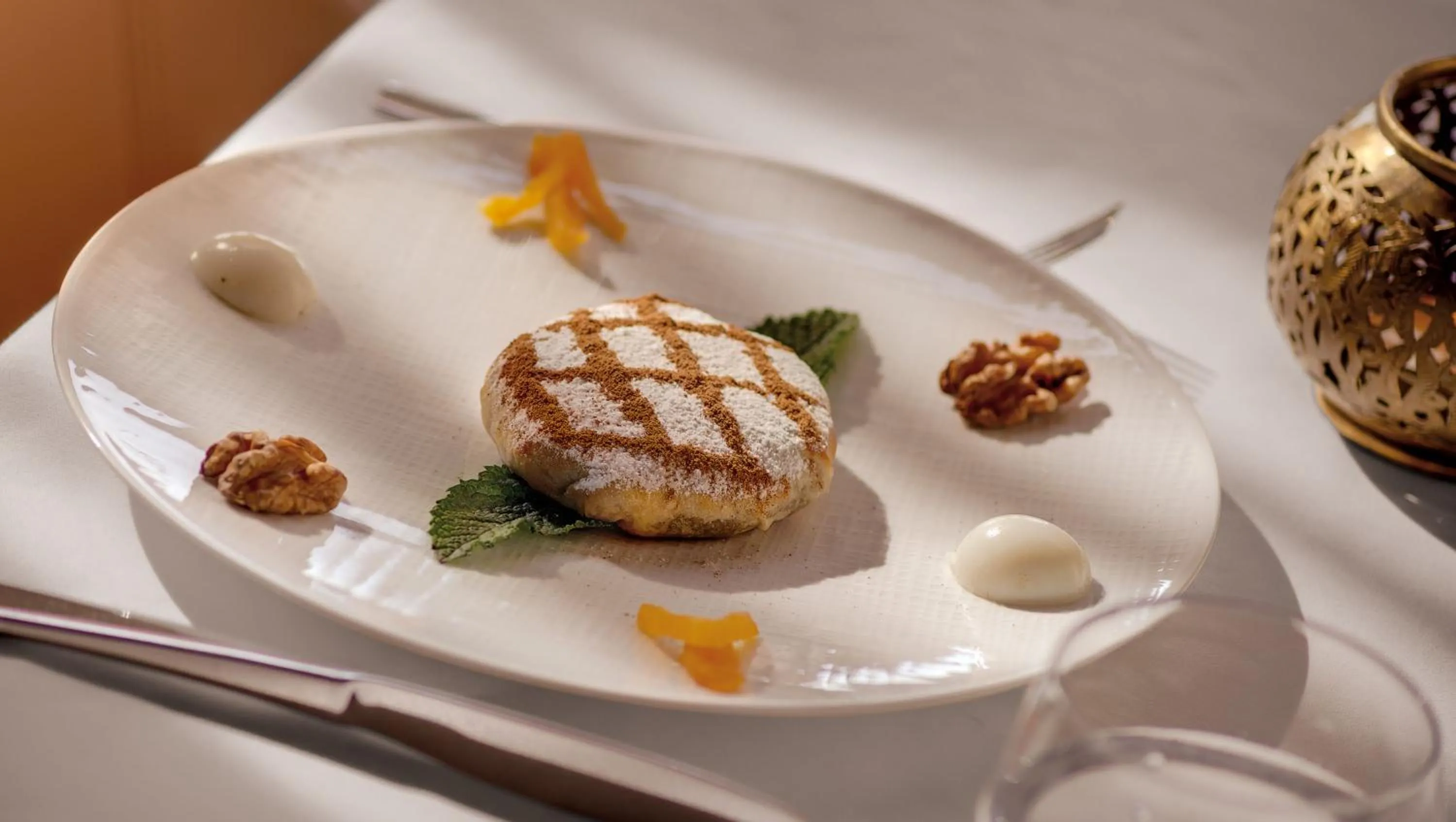 Restaurant/places to eat in Hotel Sahrai