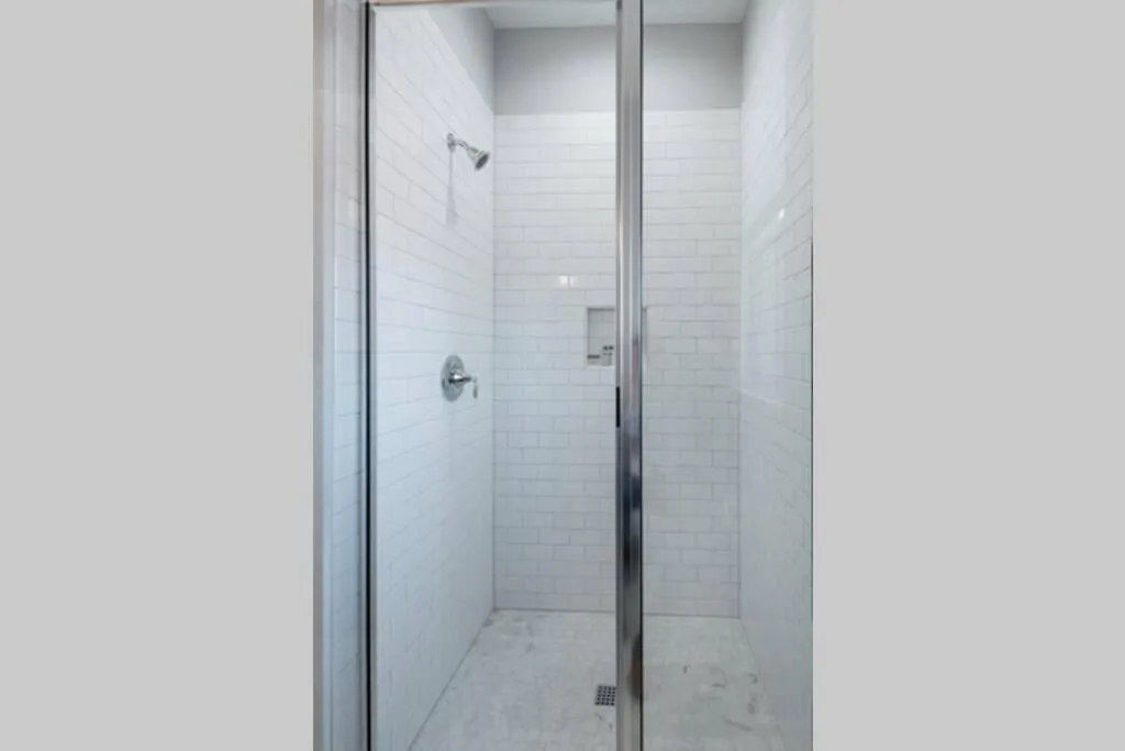 The Santee Suite at 122 Spring