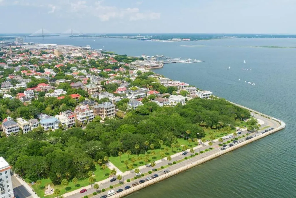 The Santee Suite at 122 Spring