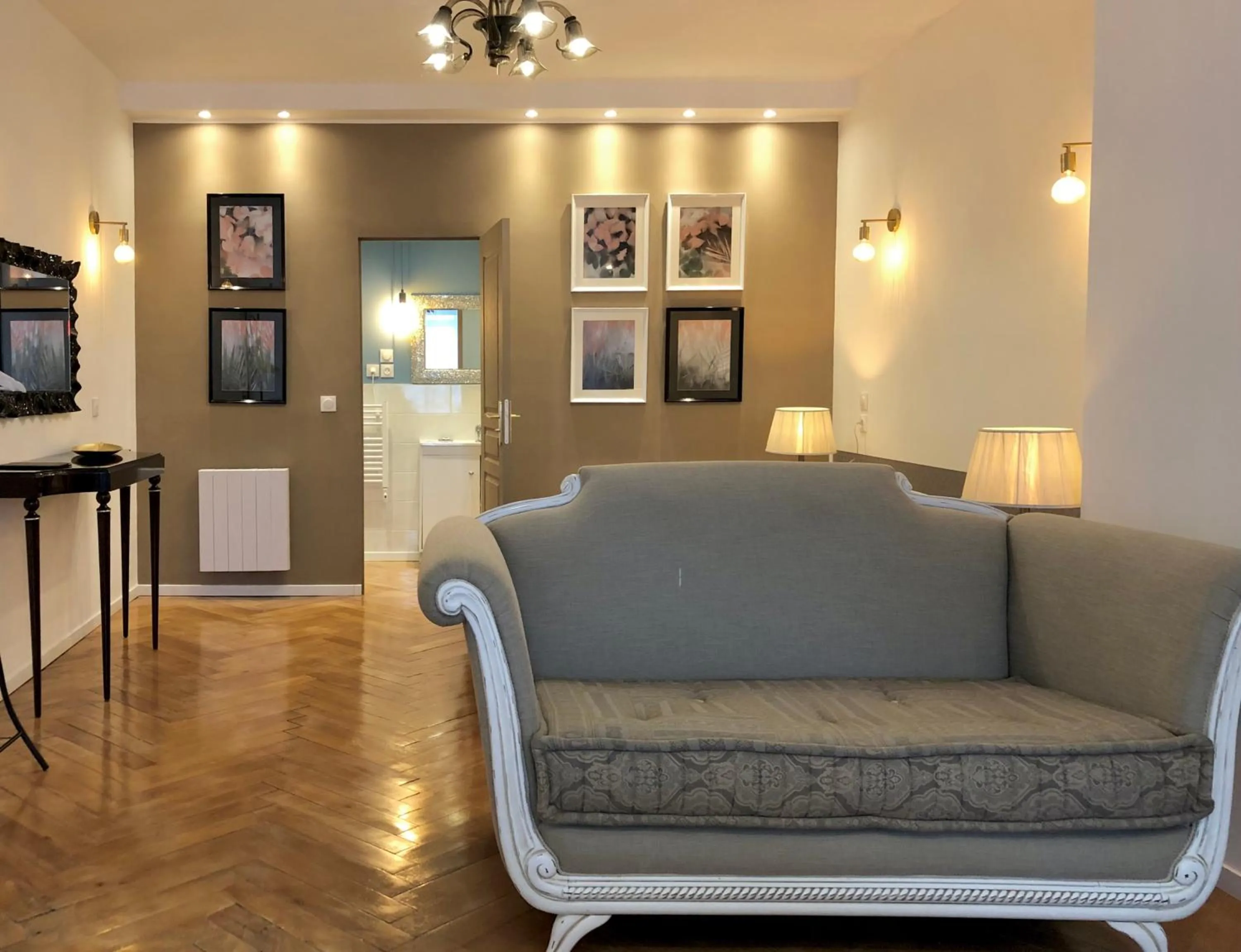 Seating area in Hôtel D’Artiste