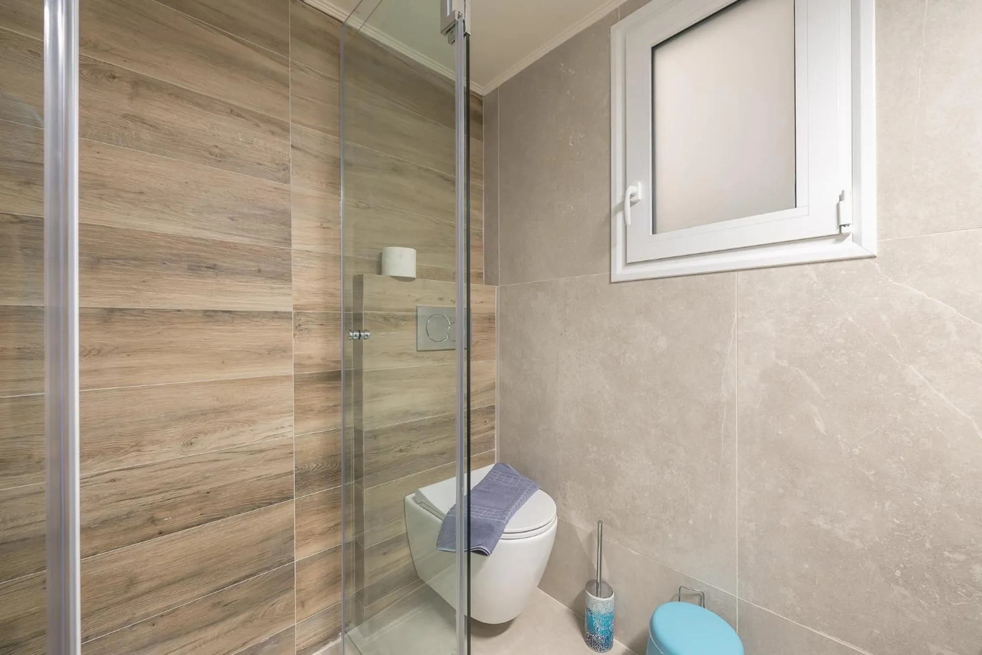 Bathroom in Athens Bright Suite by CloudKeys