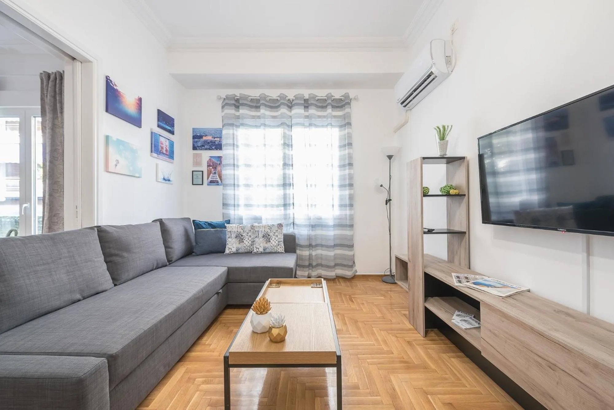 TV and multimedia in Athens Bright Suite by CloudKeys