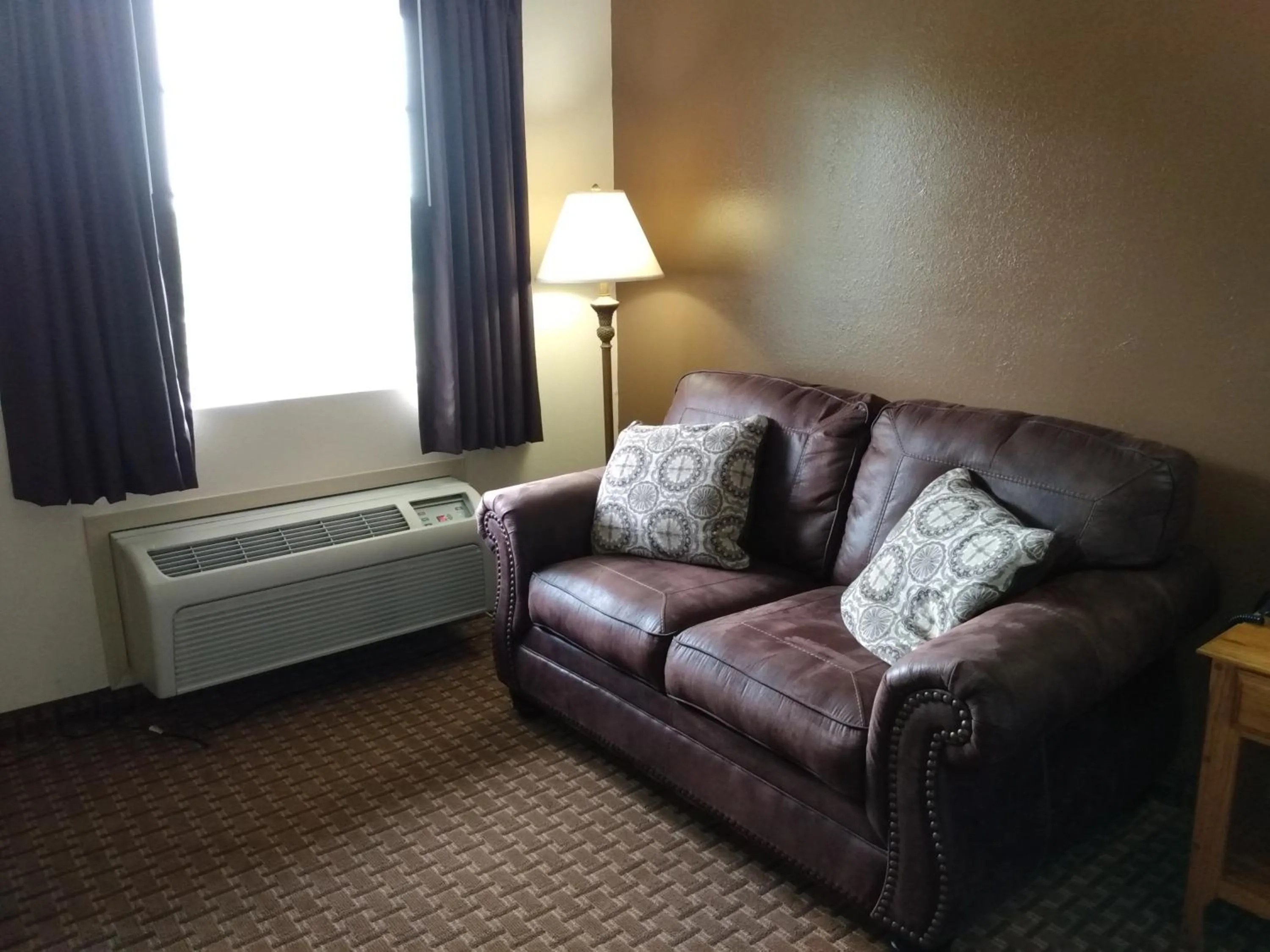 Seating area in Gazebo Inn