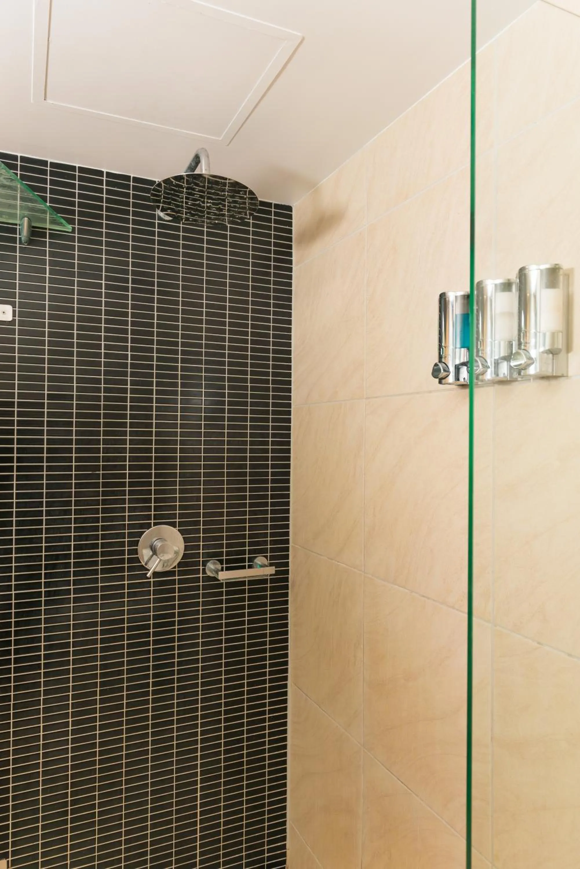 Darwin Harbour Suites