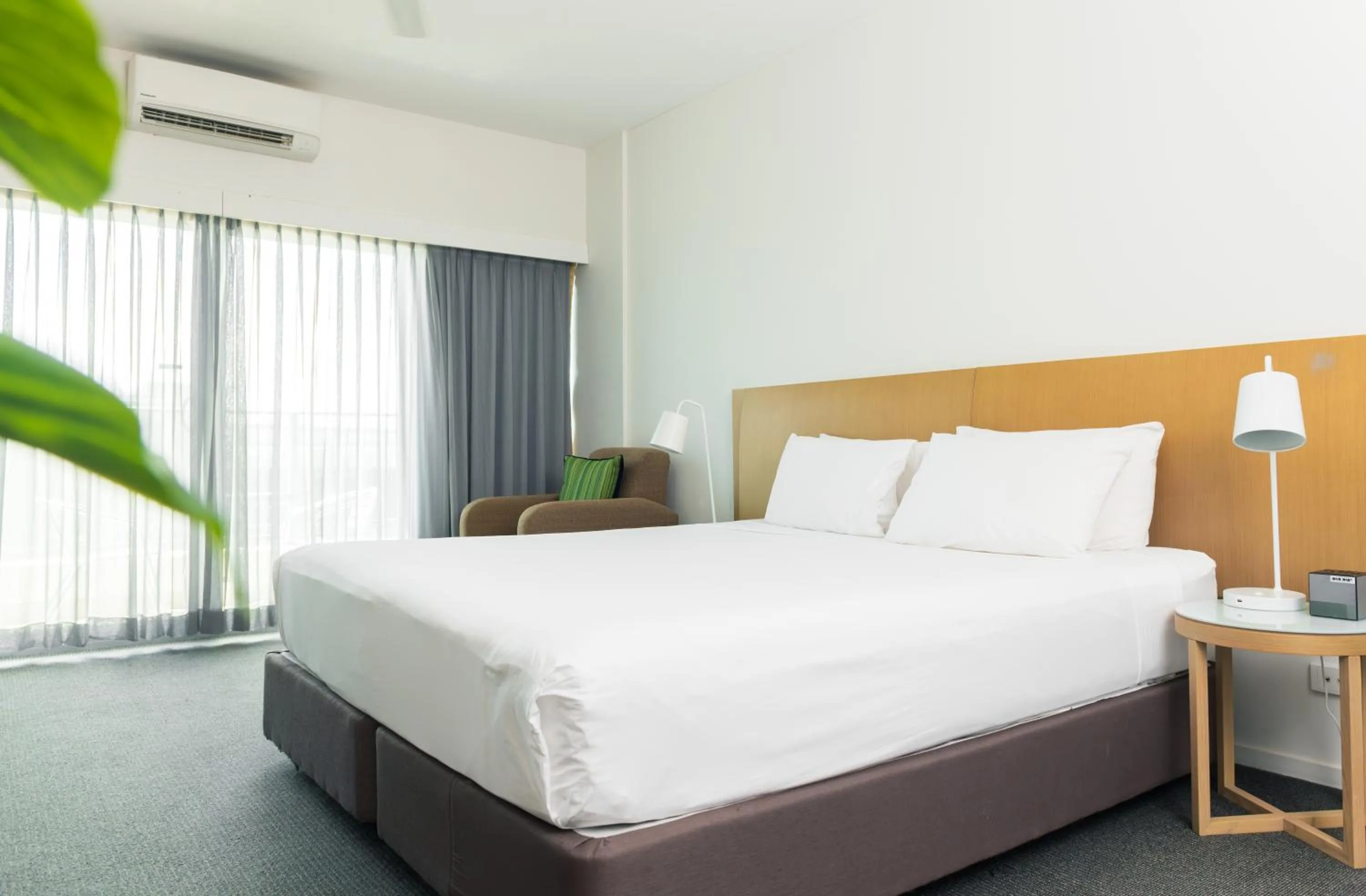 Bed in Darwin Harbour Suites