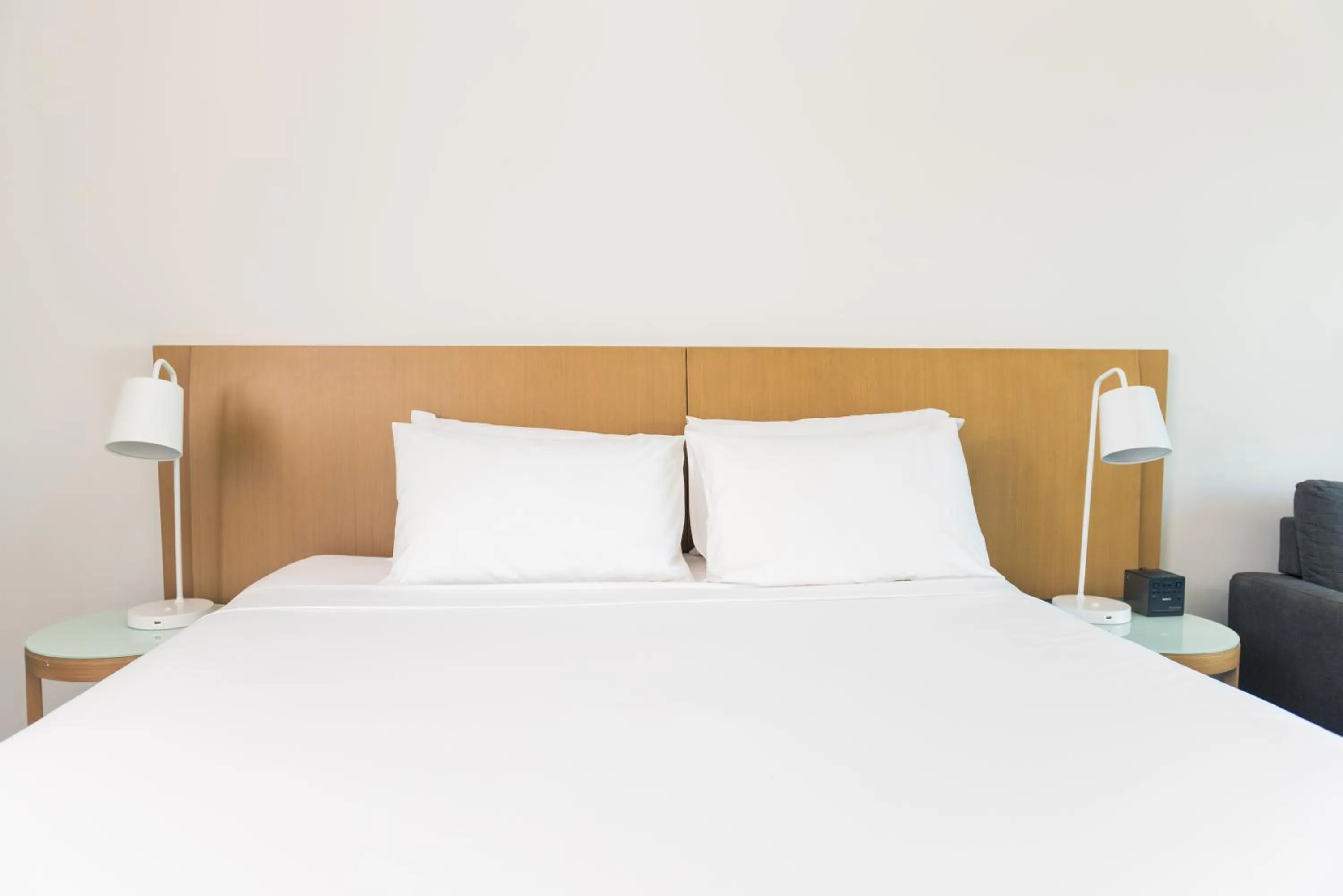 Bed in Darwin Harbour Suites