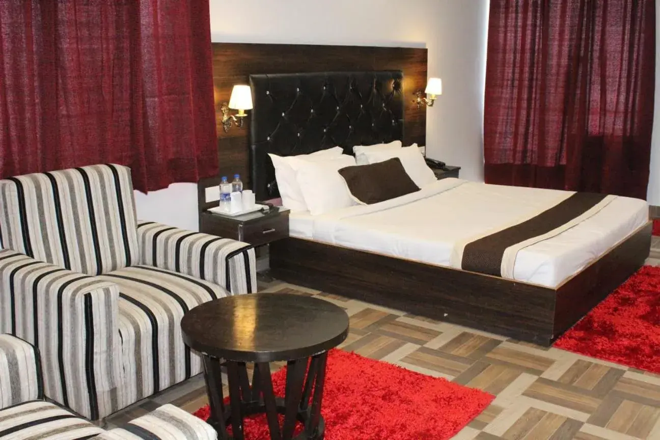 Bed in Marina Group of hotel naddi hills-cricket stadium 9 km-Mcleodganj 2 km- Bhagsunag 4 Bed in Marina Group of hotel naddi hills-cricket stadium 9 km-Mcleodganj 2 km- Bhagsunag 4