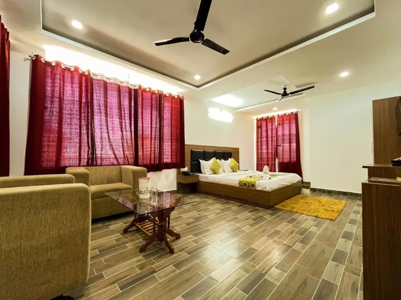 Bed in Marina Group of hotel naddi hills-cricket stadium 9 km-Mcleodganj 2 km- Bhagsunag 4 Bed in Marina Group of hotel naddi hills-cricket stadium 9 km-Mcleodganj 2 km- Bhagsunag 4