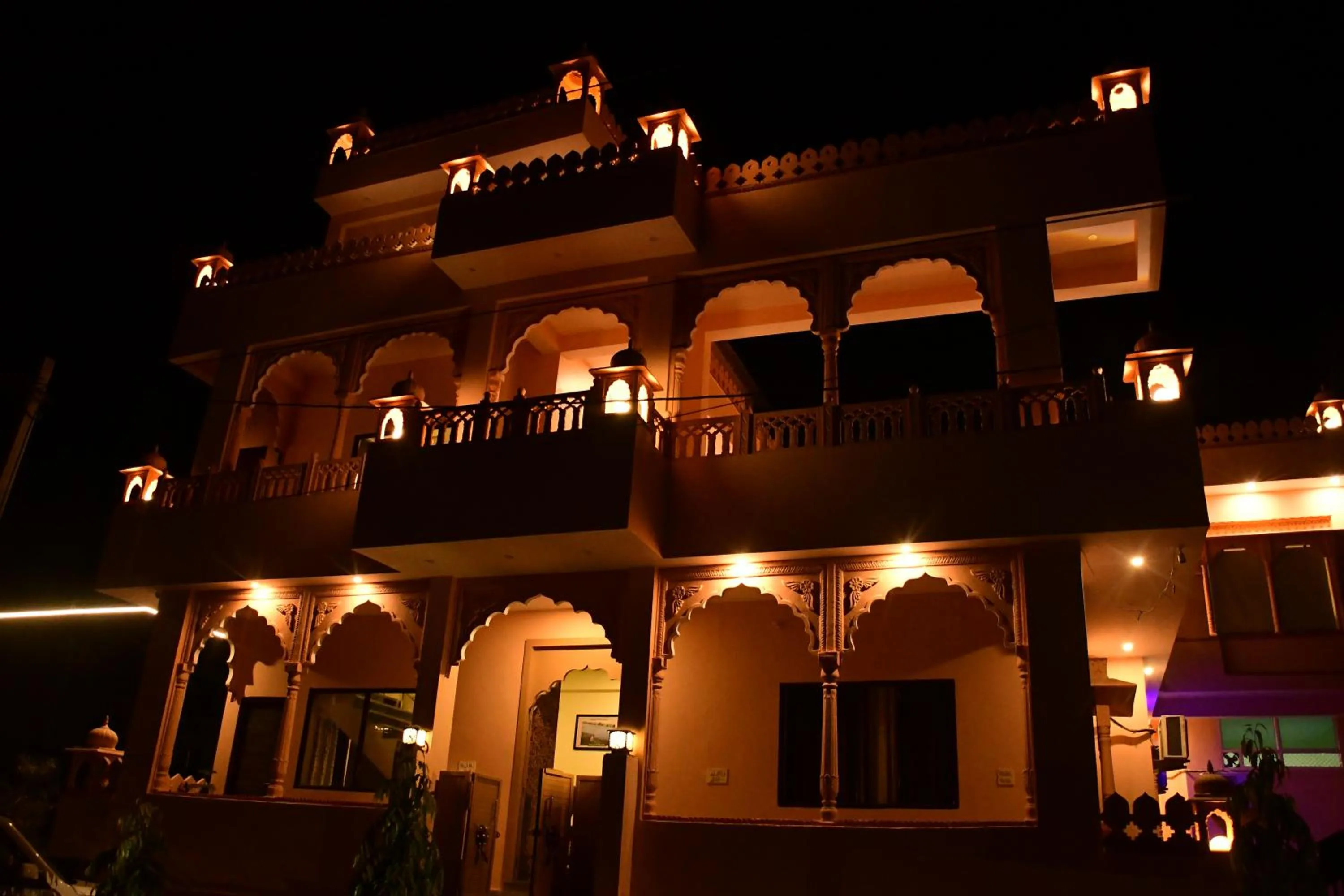 Night in The Vantage Haveli