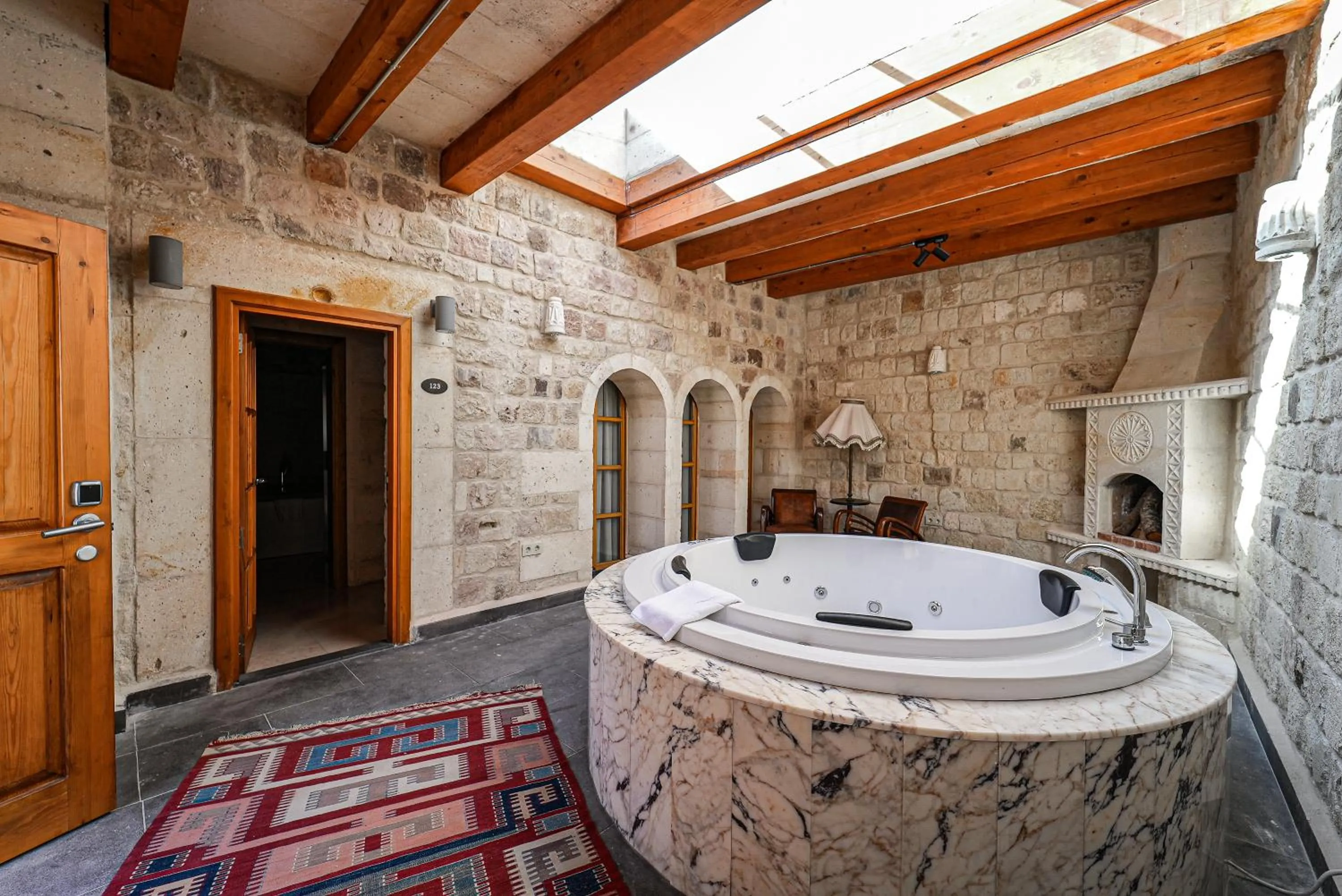 Hot Tub in Sedirli Konak Hotel