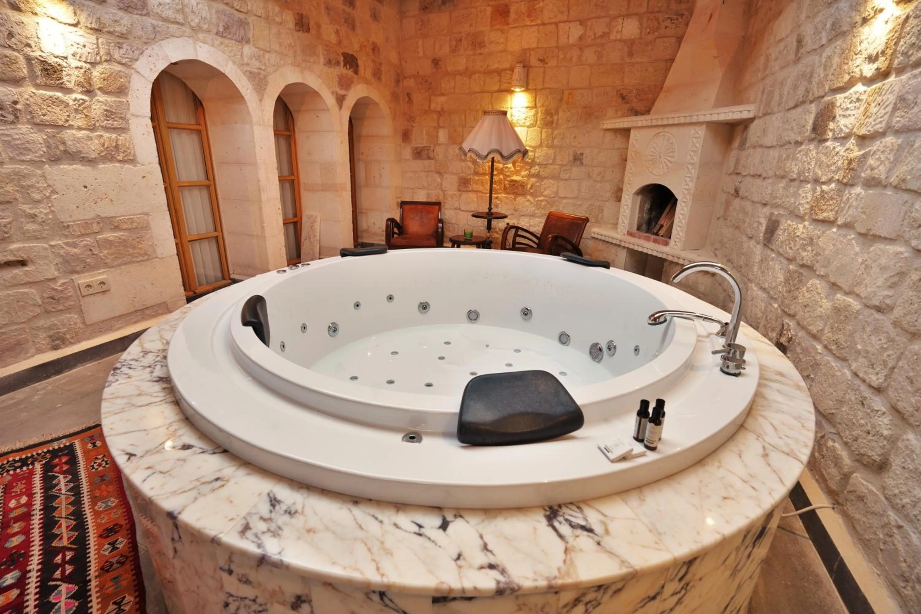 Hot Tub in Sedirli Konak Hotel