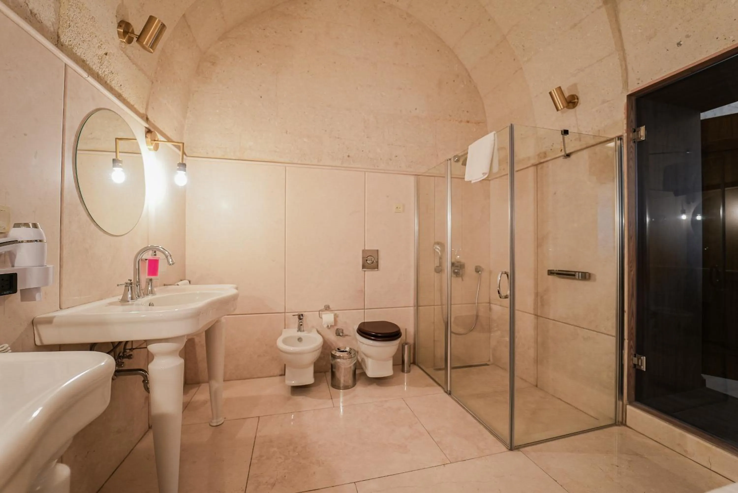 Shower in Sedirli Konak Hotel