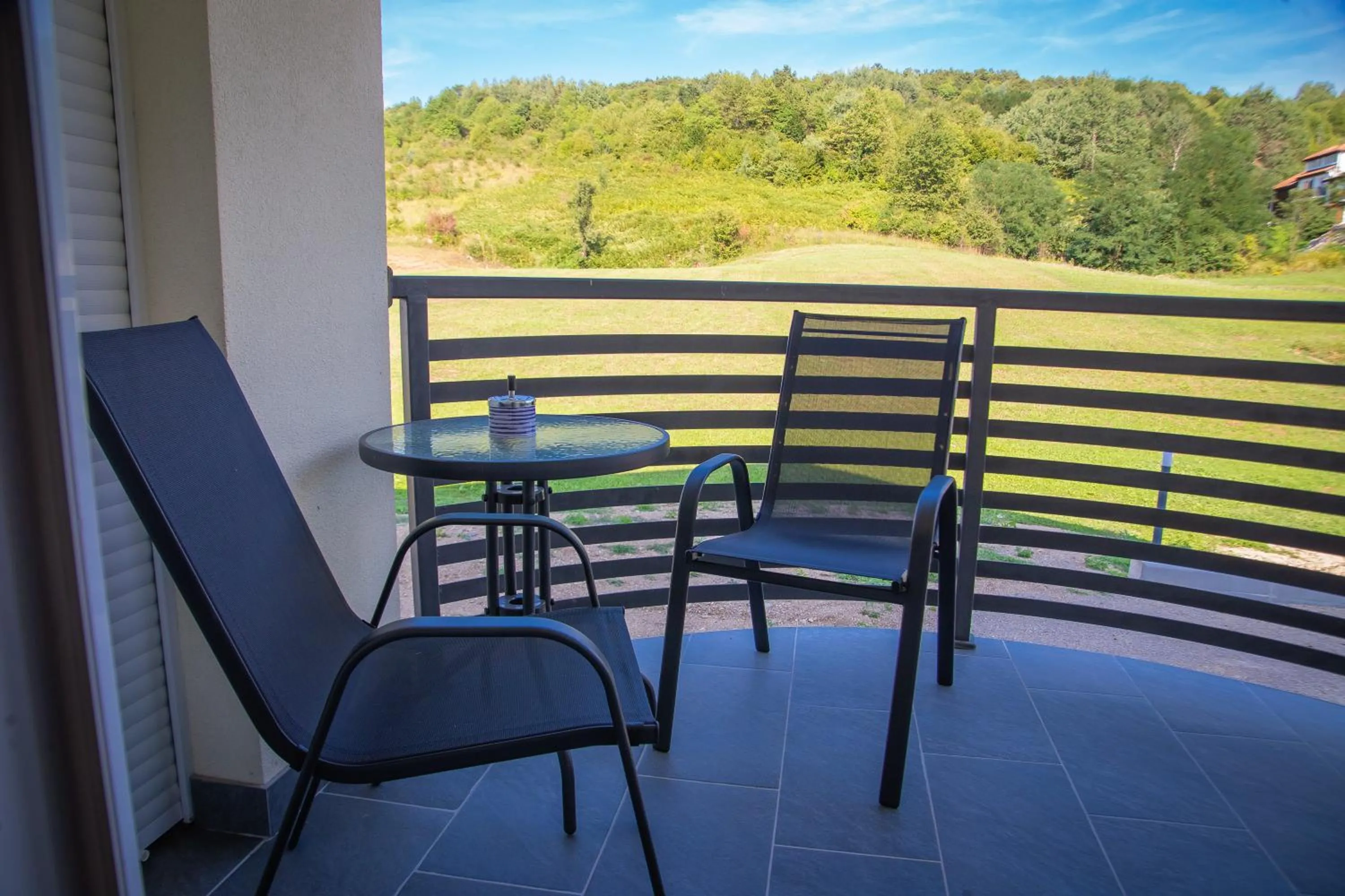 Apartment with Garden View in Apartmani Leptir