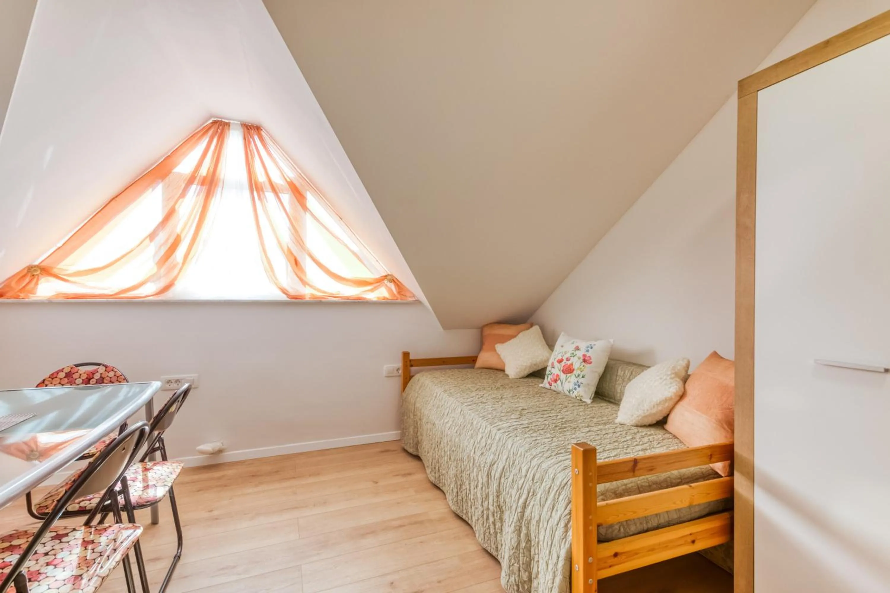 Living room, Bed in Apartmani Leptir