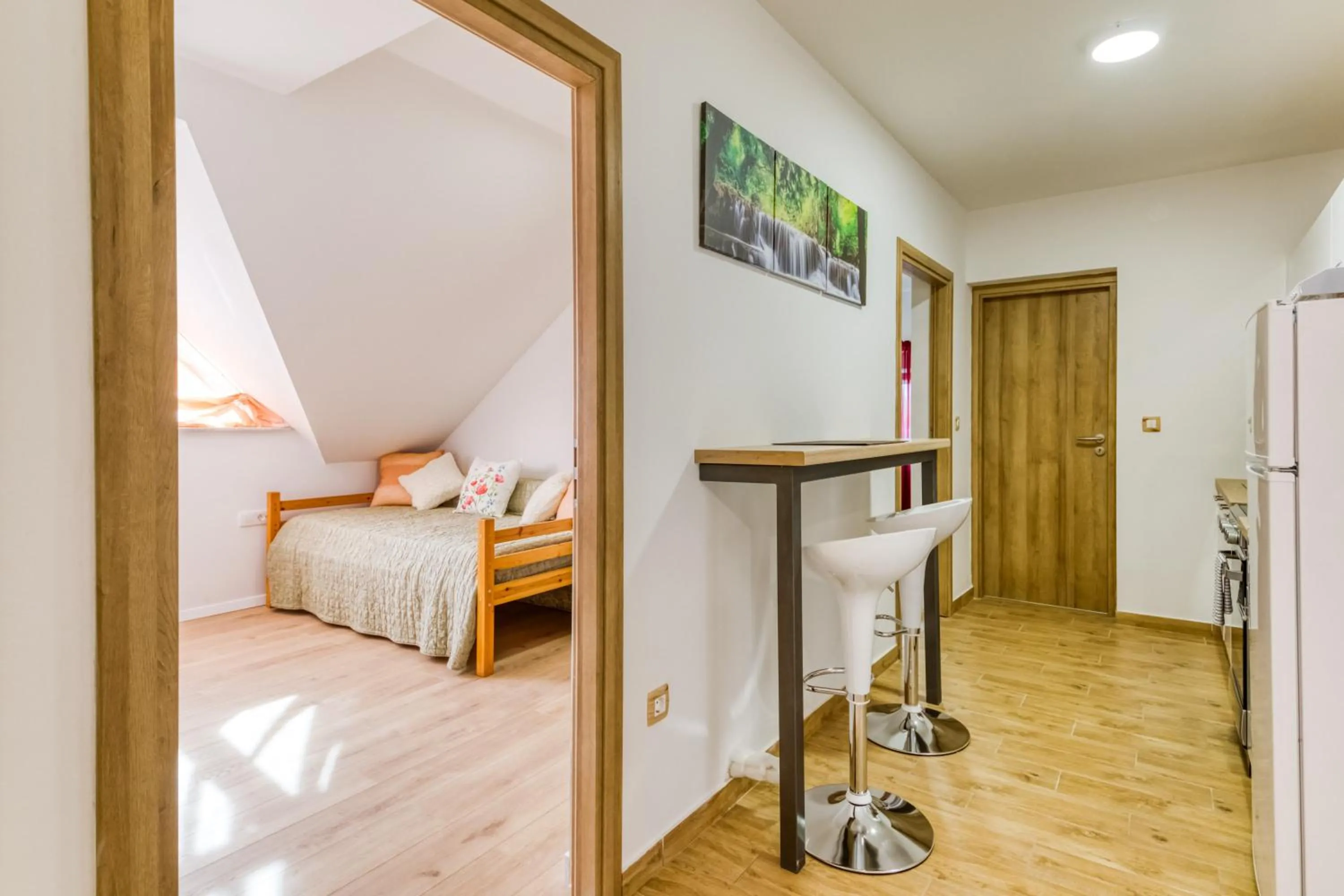 Property building, Bed in Apartmani Leptir