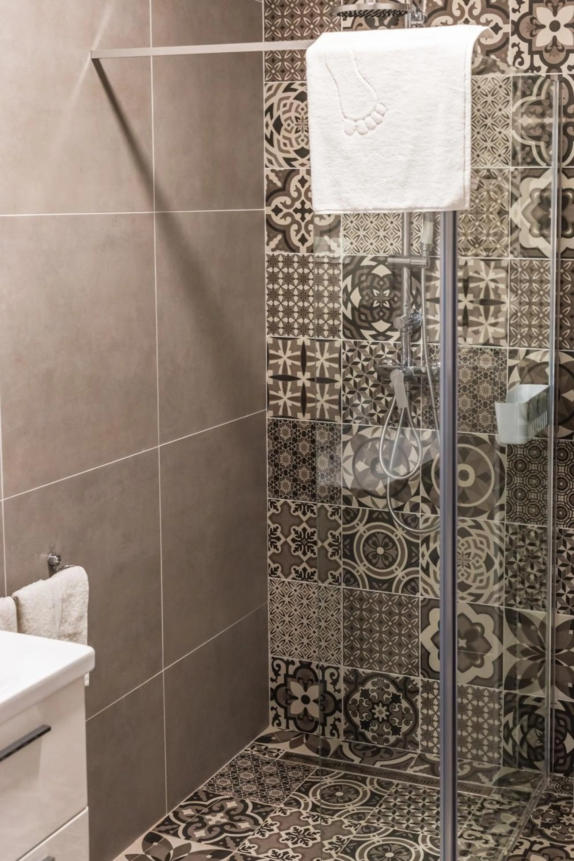 Shower in Apartmani Leptir