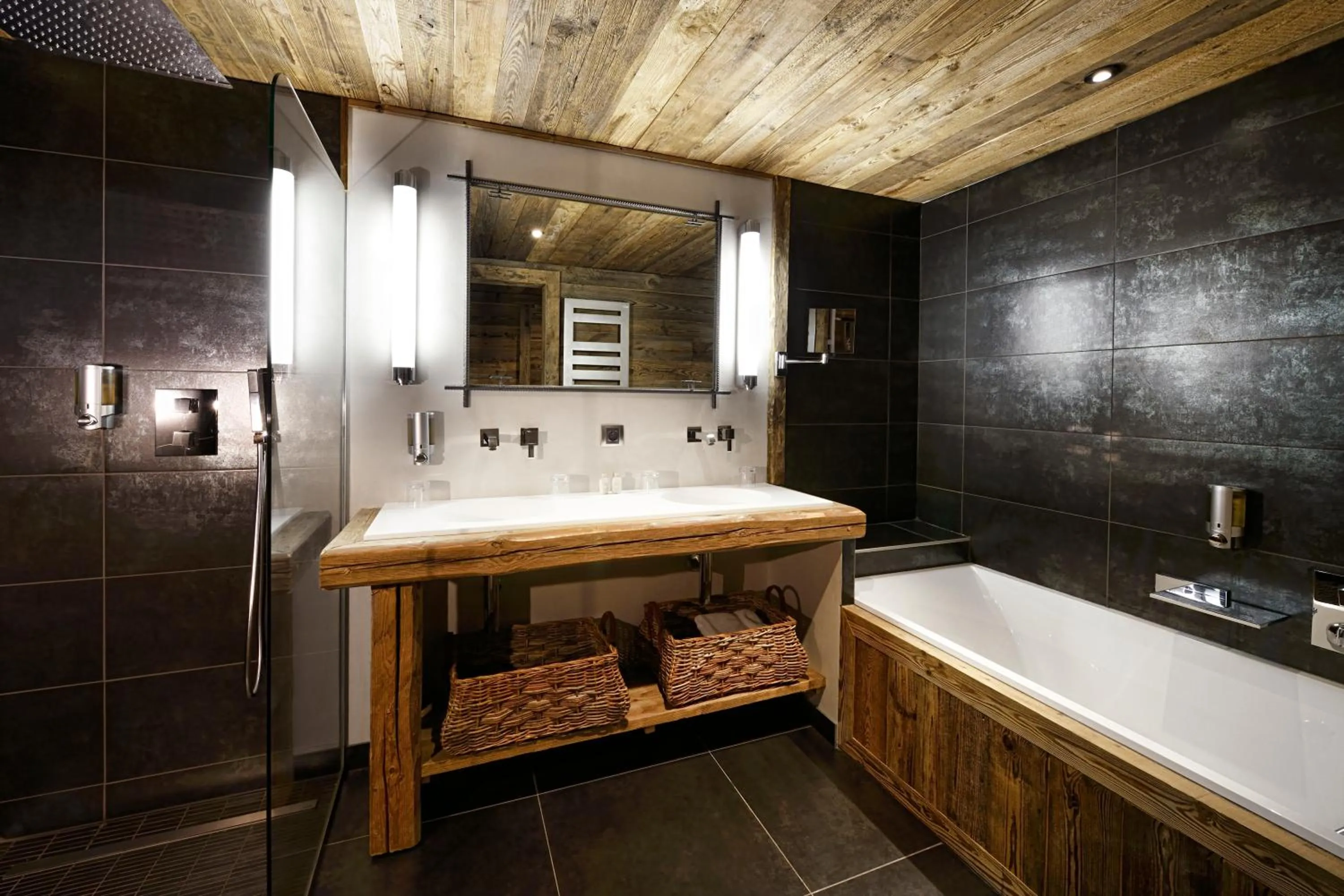 Bathroom in Chalet-Hôtel La Marmotte, La Tapiaz & SPA, The Originals Relais