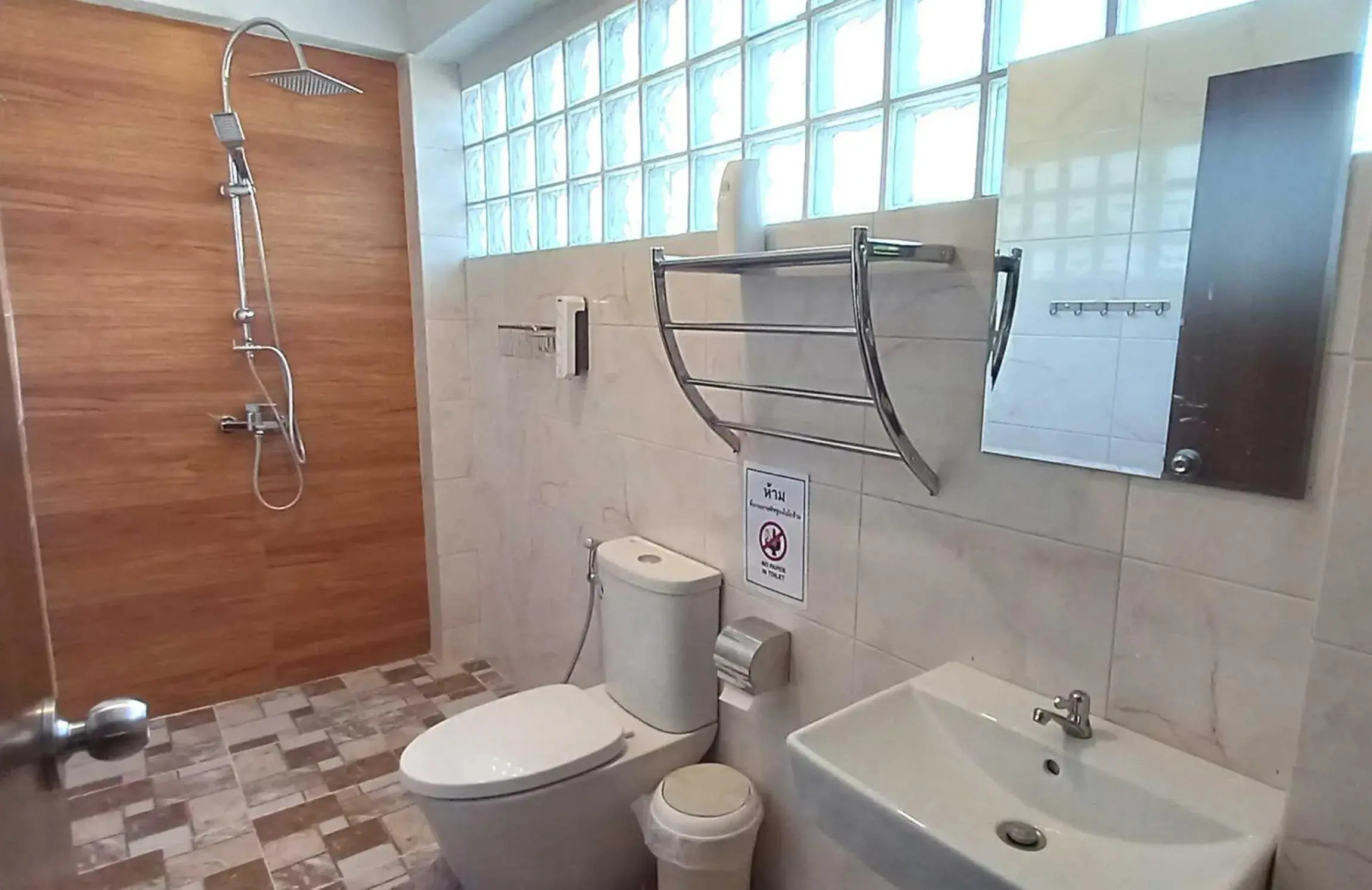 Family Room with Lake View in Bua Daeng Homestay Resort Family Room with Lake View in Bua Daeng Homestay Resort