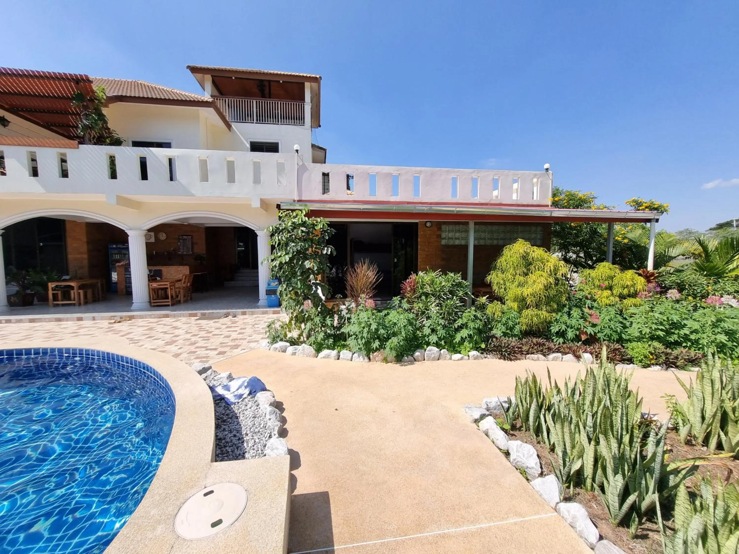 Patio in Bua Daeng Homestay Resort