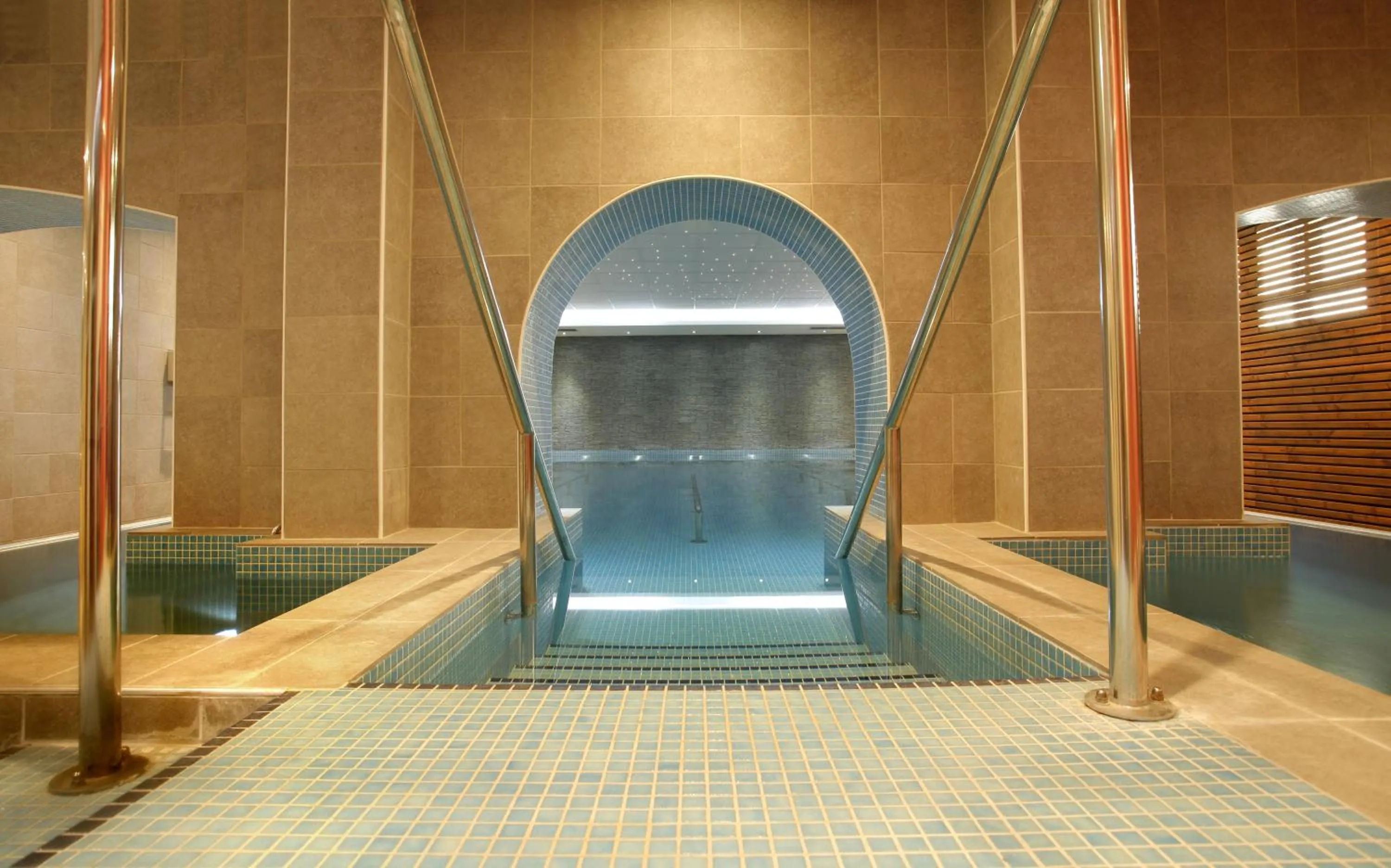 Spa and wellness centre/facilities in The Originals City, Hôtel Les Thermes de l'Avenue, Dax