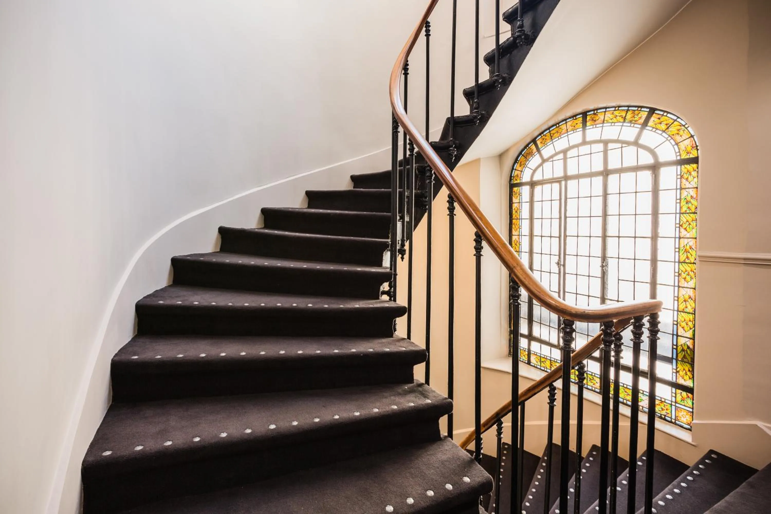 Property building in Hotel Park Lane Paris