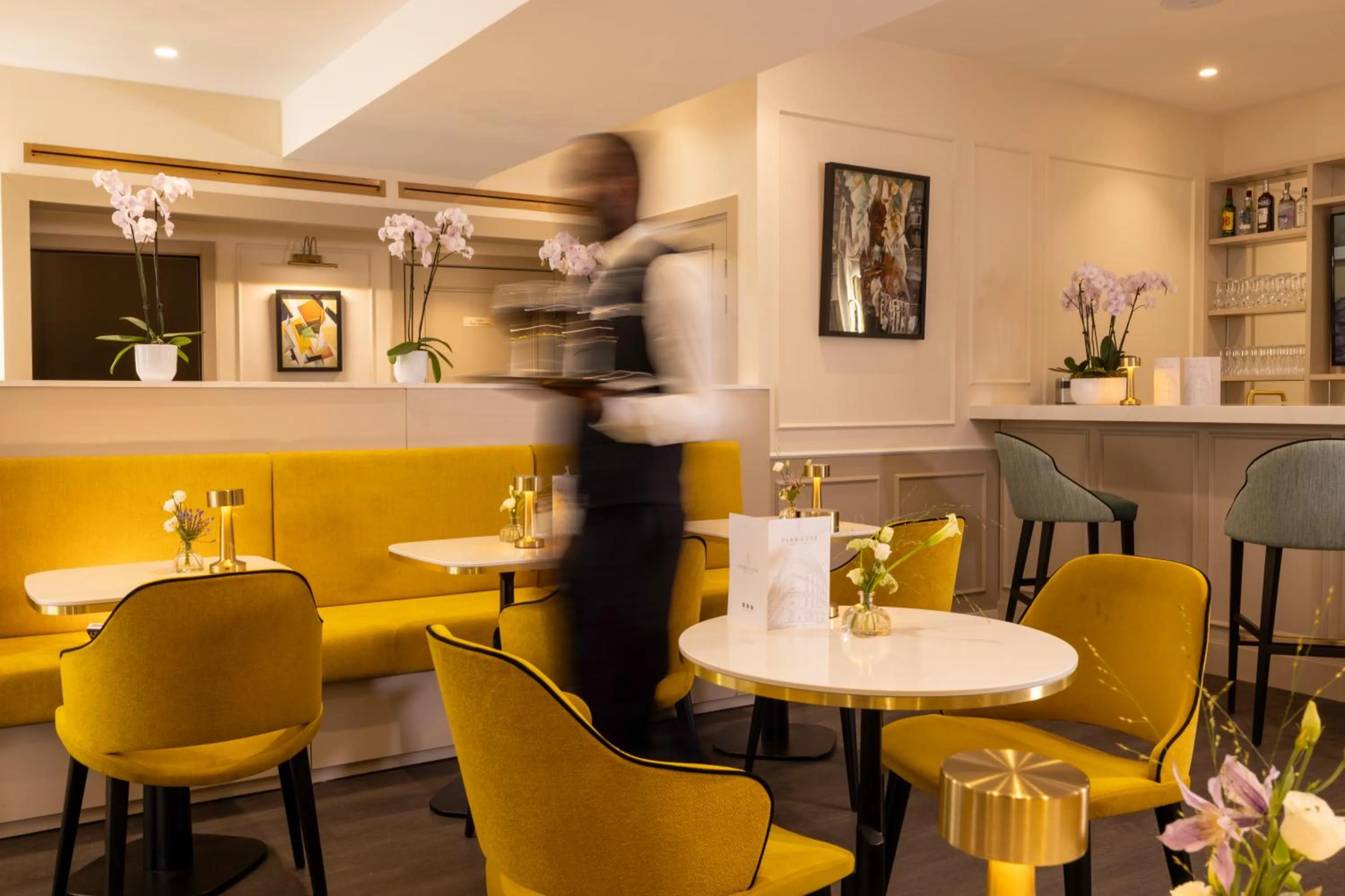 Lobby or reception in Hotel Park Lane Paris