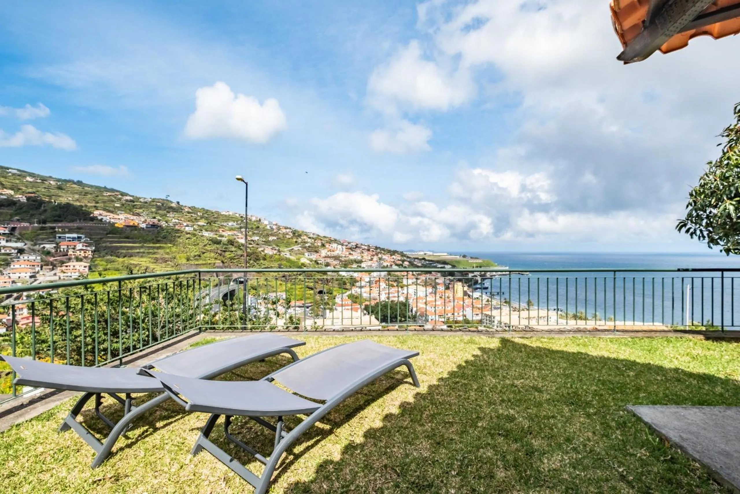 Sea View Villa by Homie