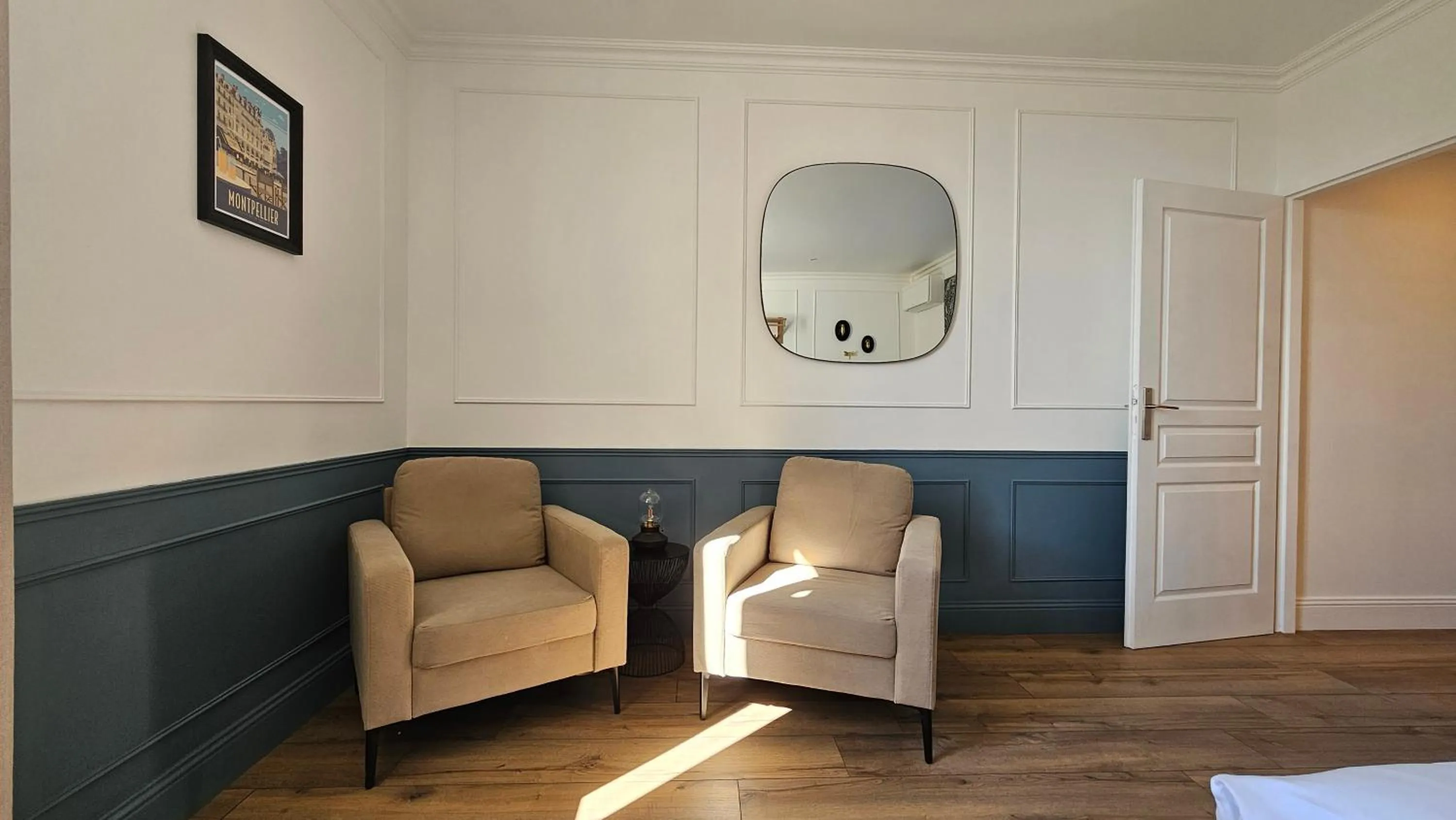 Seating area in La Suite Gignac