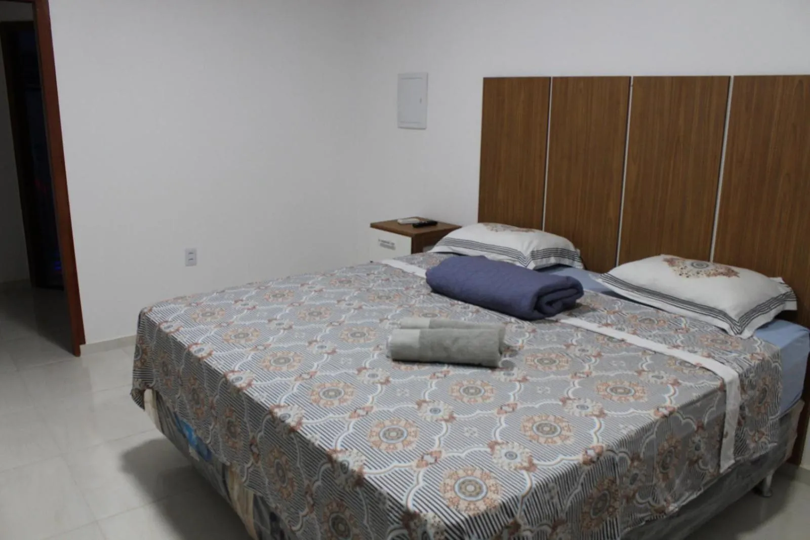 Bed in Hotel Jardim Tropical