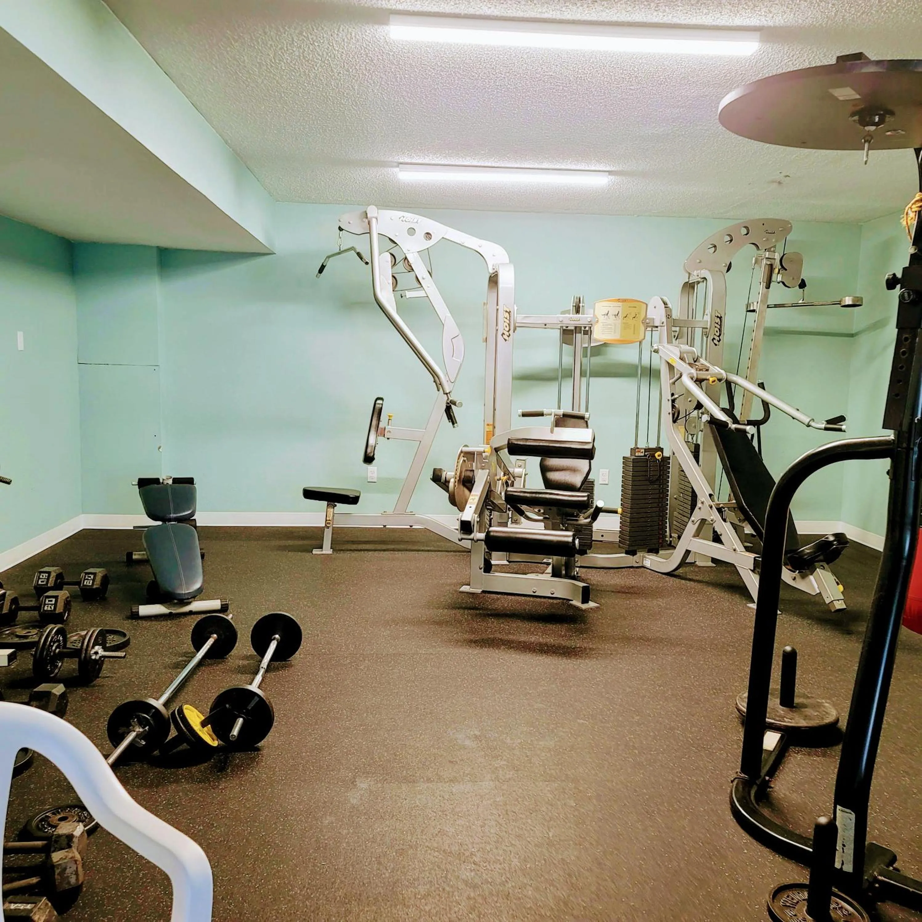 Oceanfront Escape With Balcony and heated salt water pool Sleeps 4