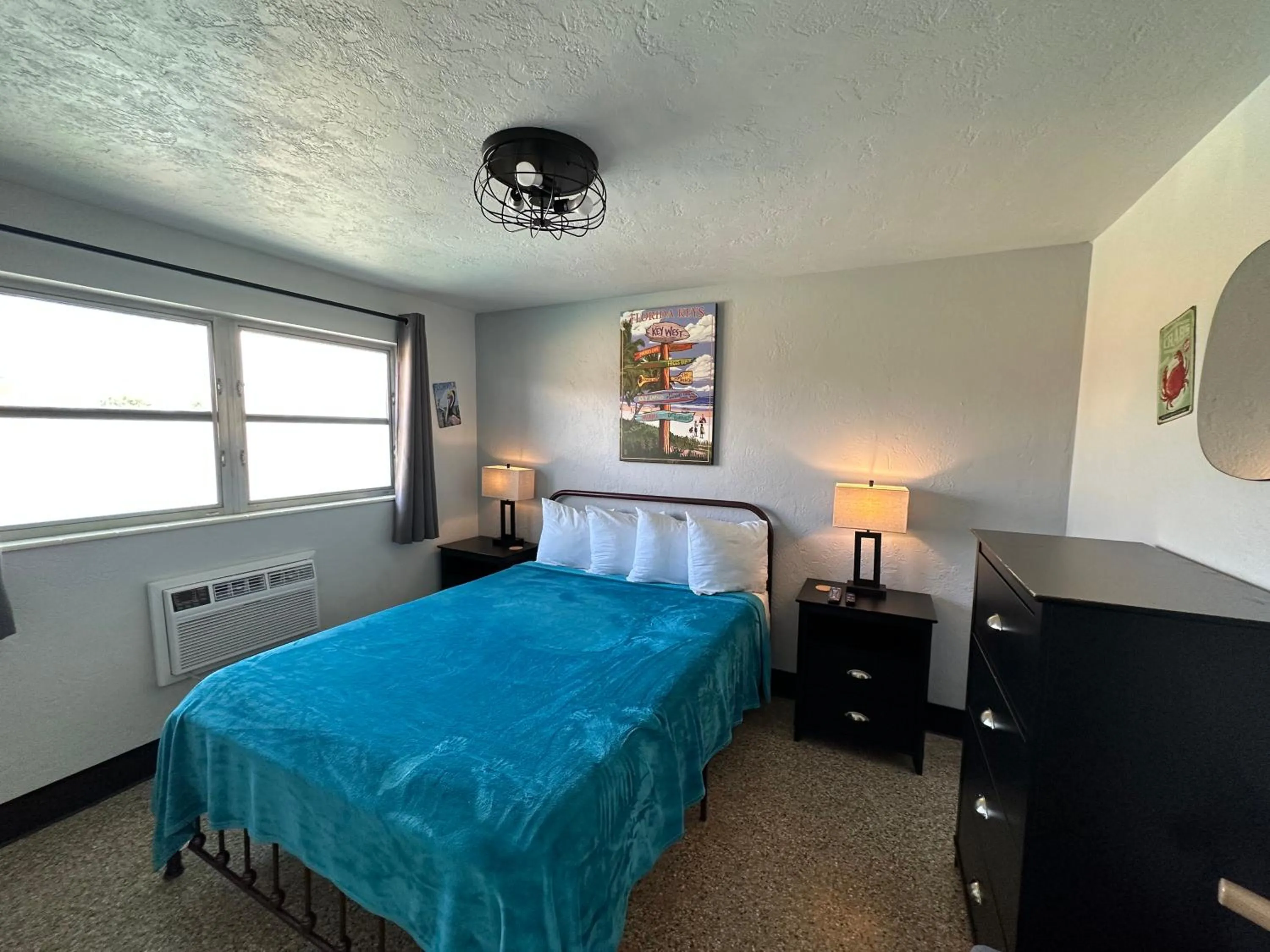 Bedroom, Bed in Sea Jay Motel and Marina