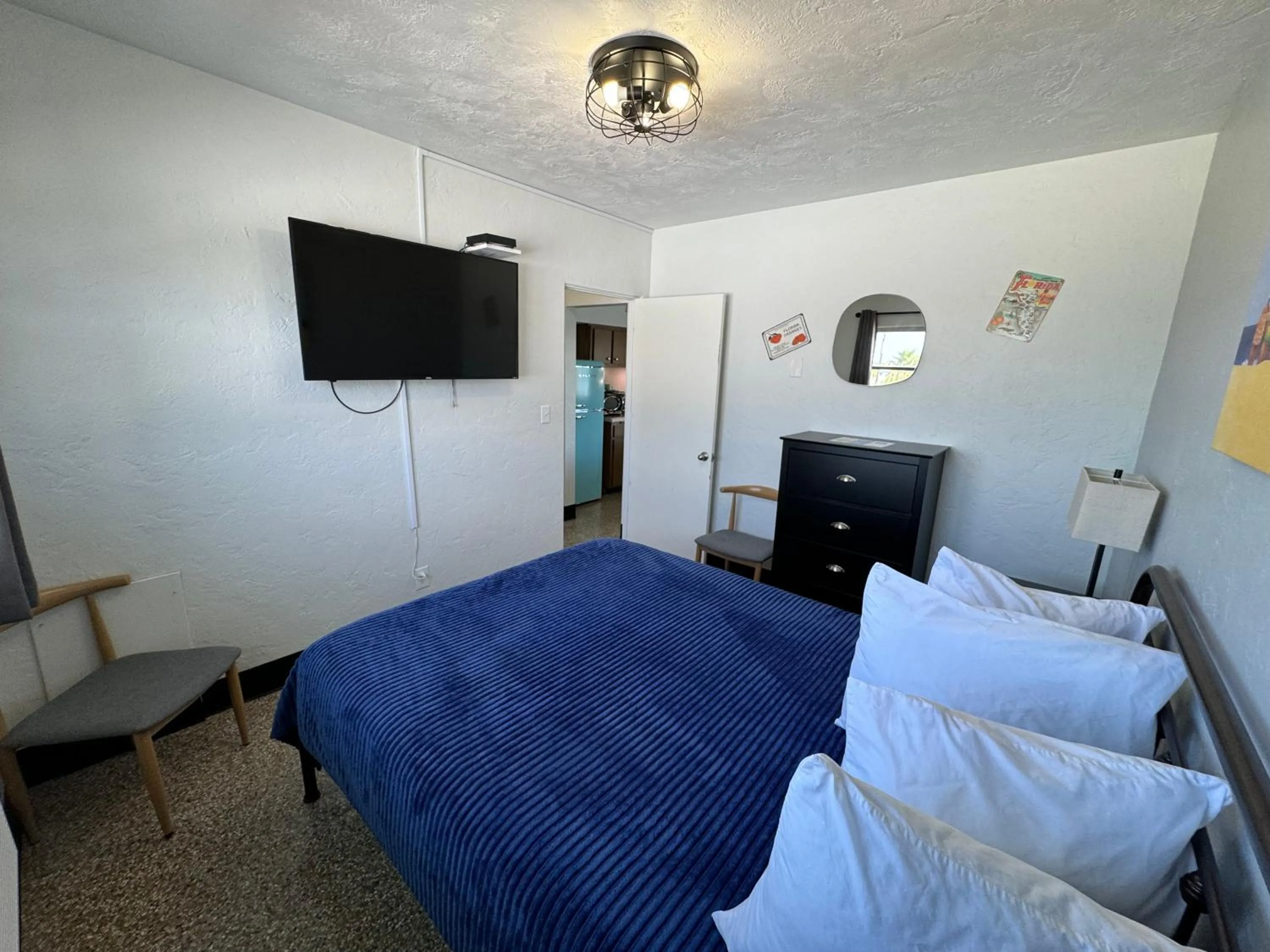 TV and multimedia, Bed in Sea Jay Motel and Marina