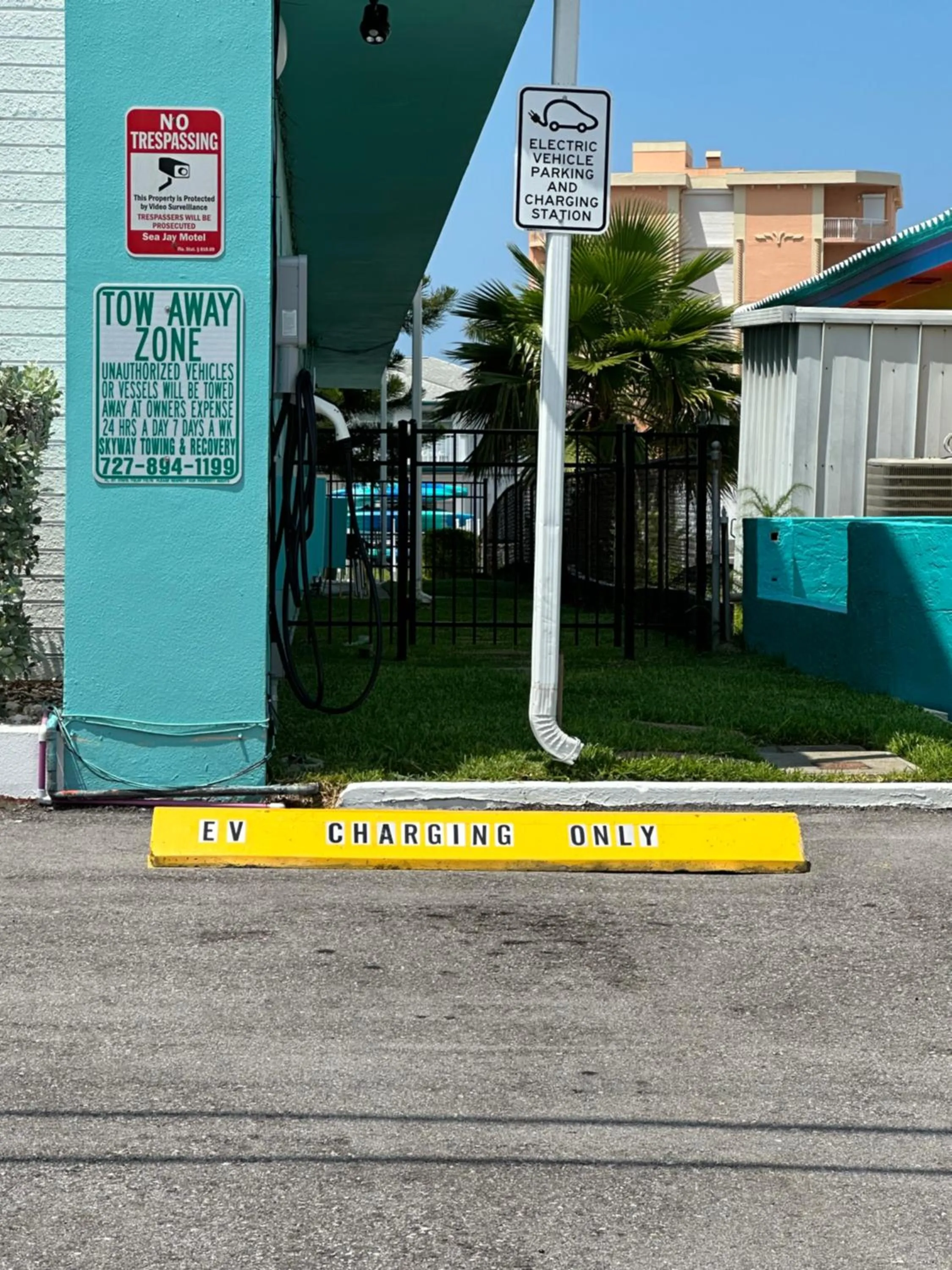 Parking in Sea Jay Motel and Marina