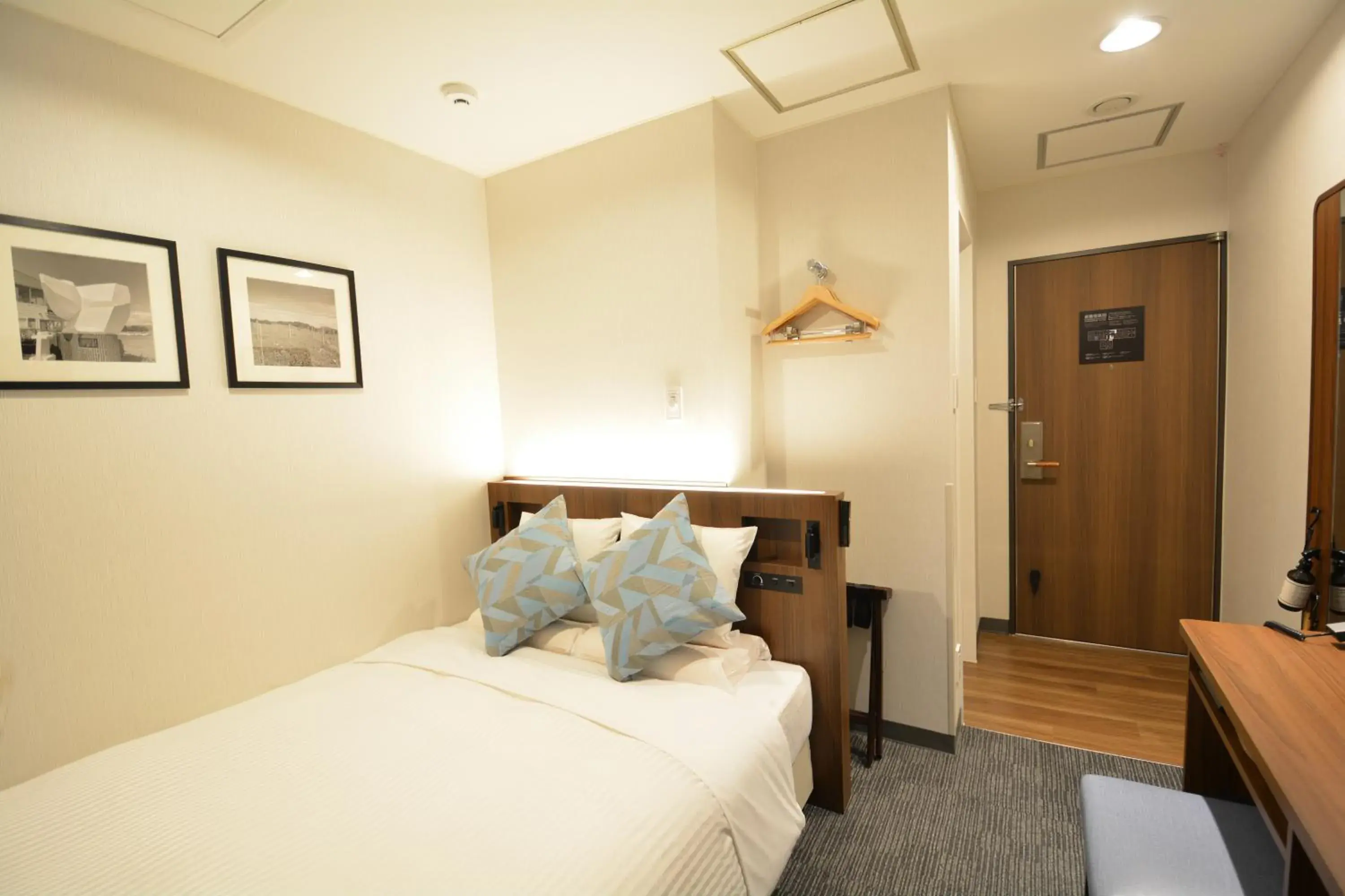 Bed in HOTEL MYSTAYS Hakodate Station Bed in HOTEL MYSTAYS Hakodate Station