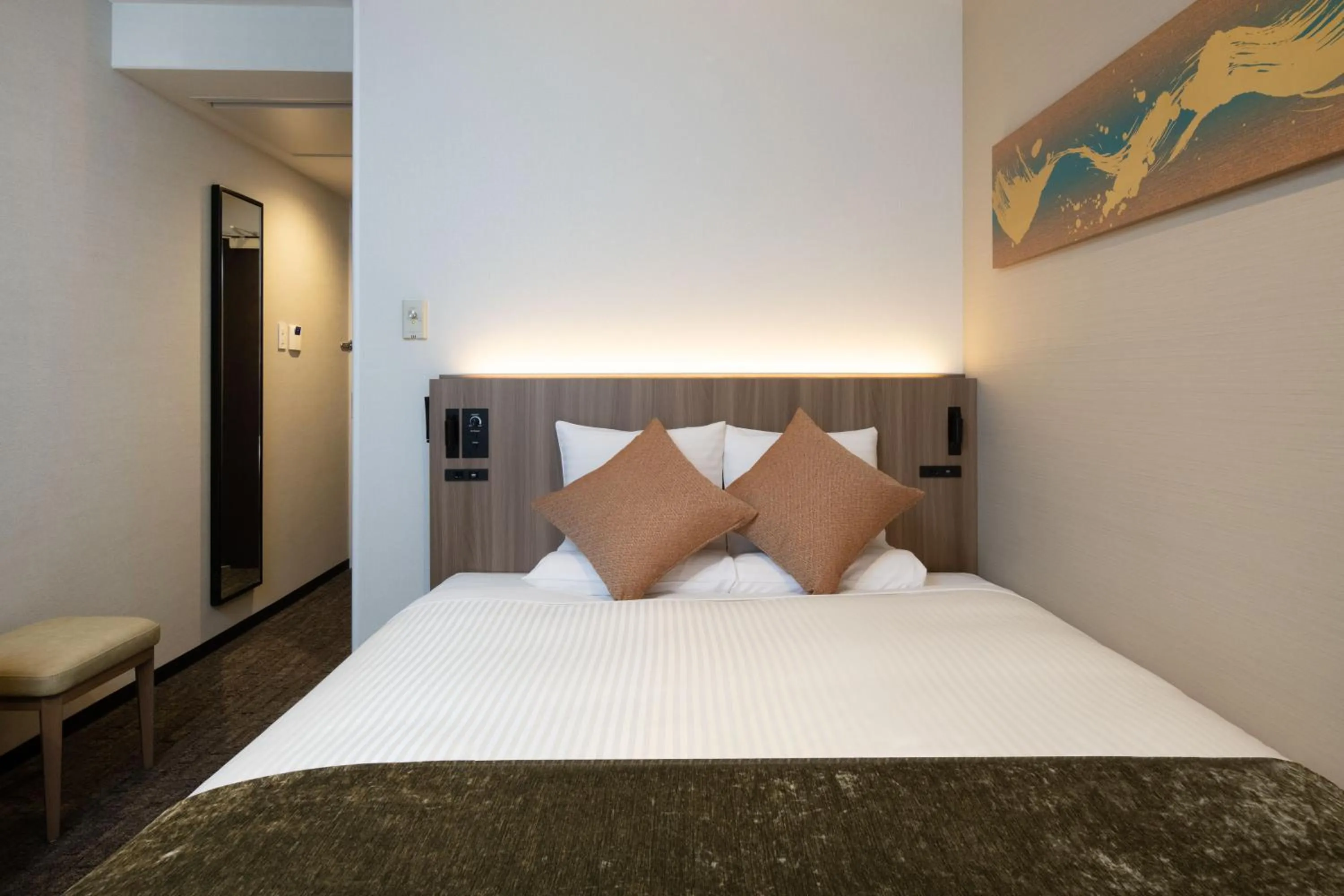 Photo of the whole room, Bed in HOTEL MYSTAYS Kanazawa Katamachi