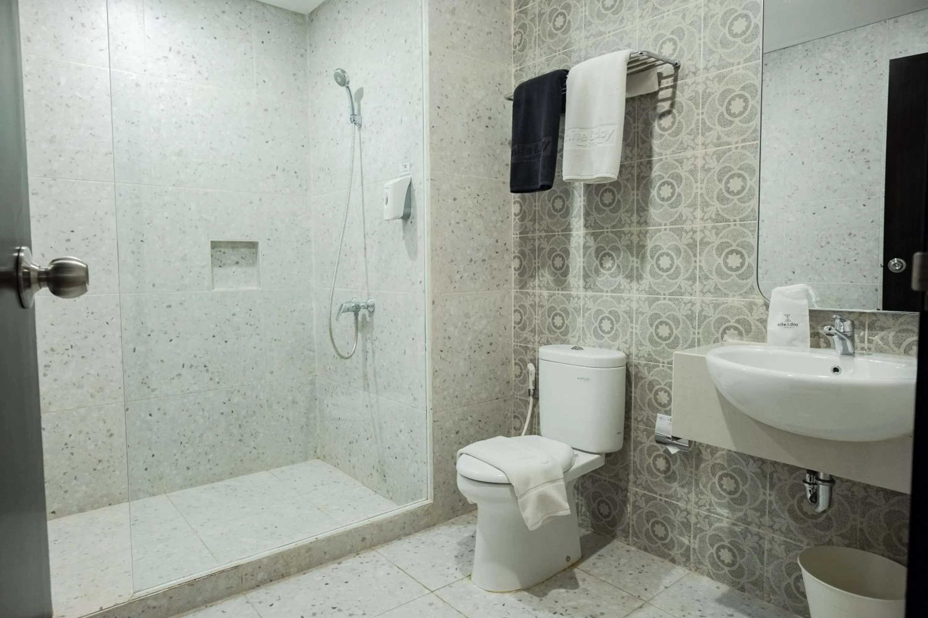 Nite & Day Semarang - Candi