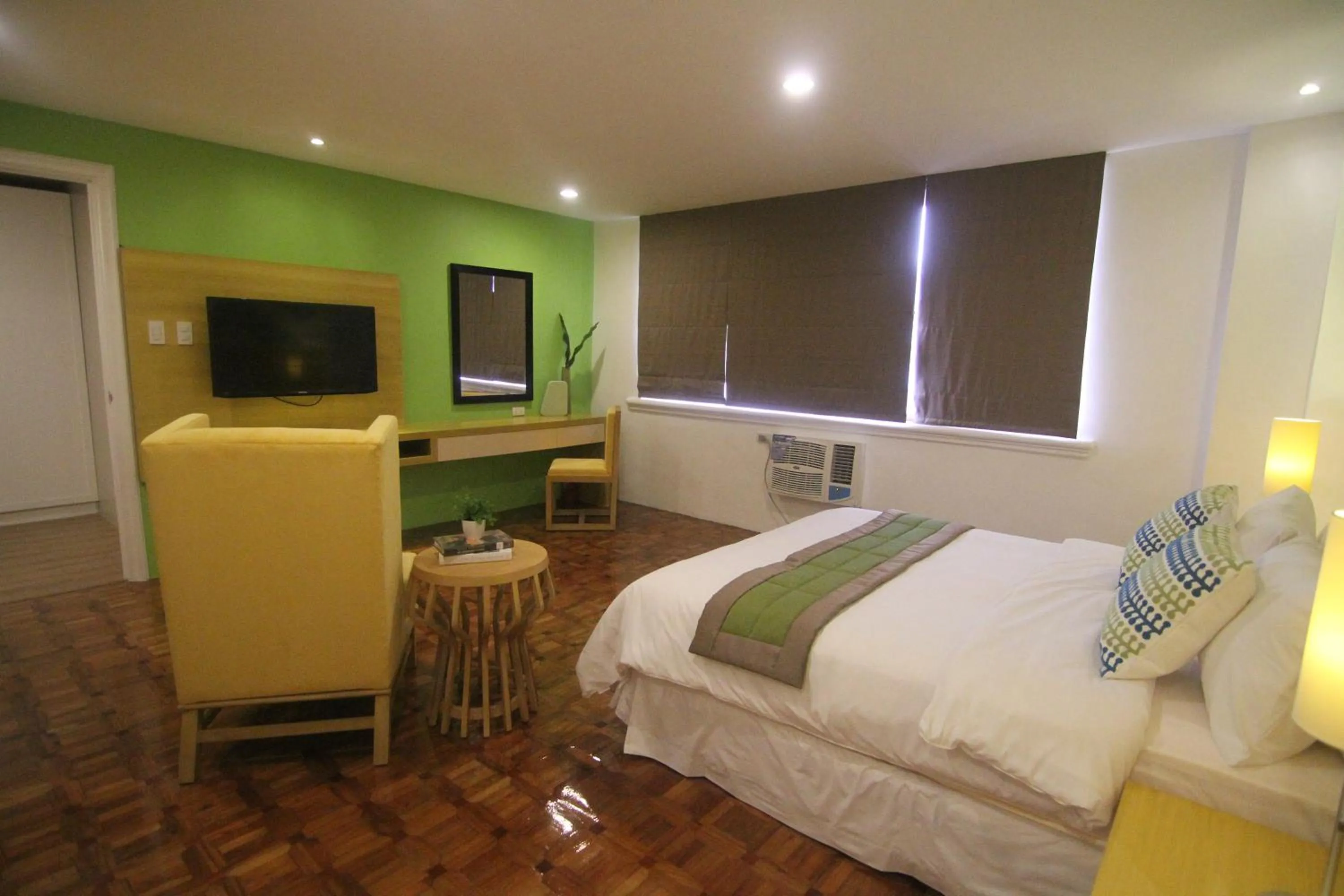 Bed in Bryan Condo Suites Makati near Airport