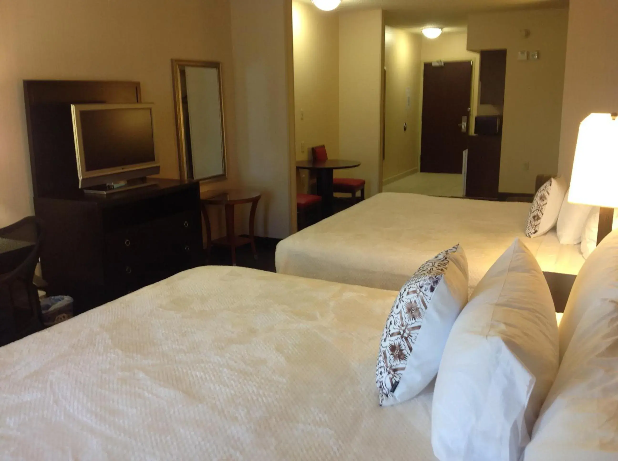 TV and multimedia, Bed in Hotel Arboretum TV and multimedia, Bed in Hotel Arboretum