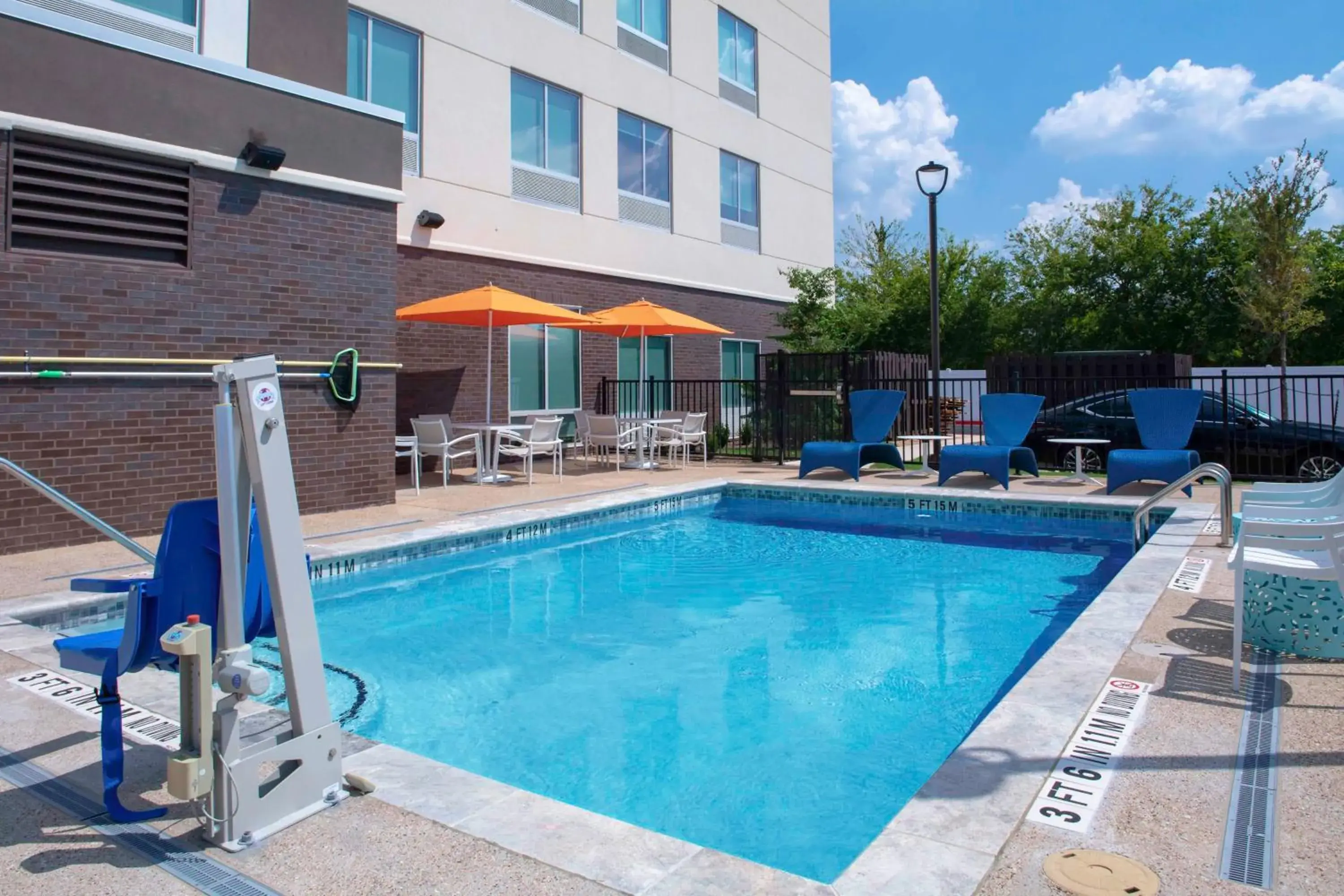 Pool view in Hampton Inn & Suites Cedar Park North Austin, Tx Pool view in Hampton Inn & Suites Cedar Park North Austin, Tx