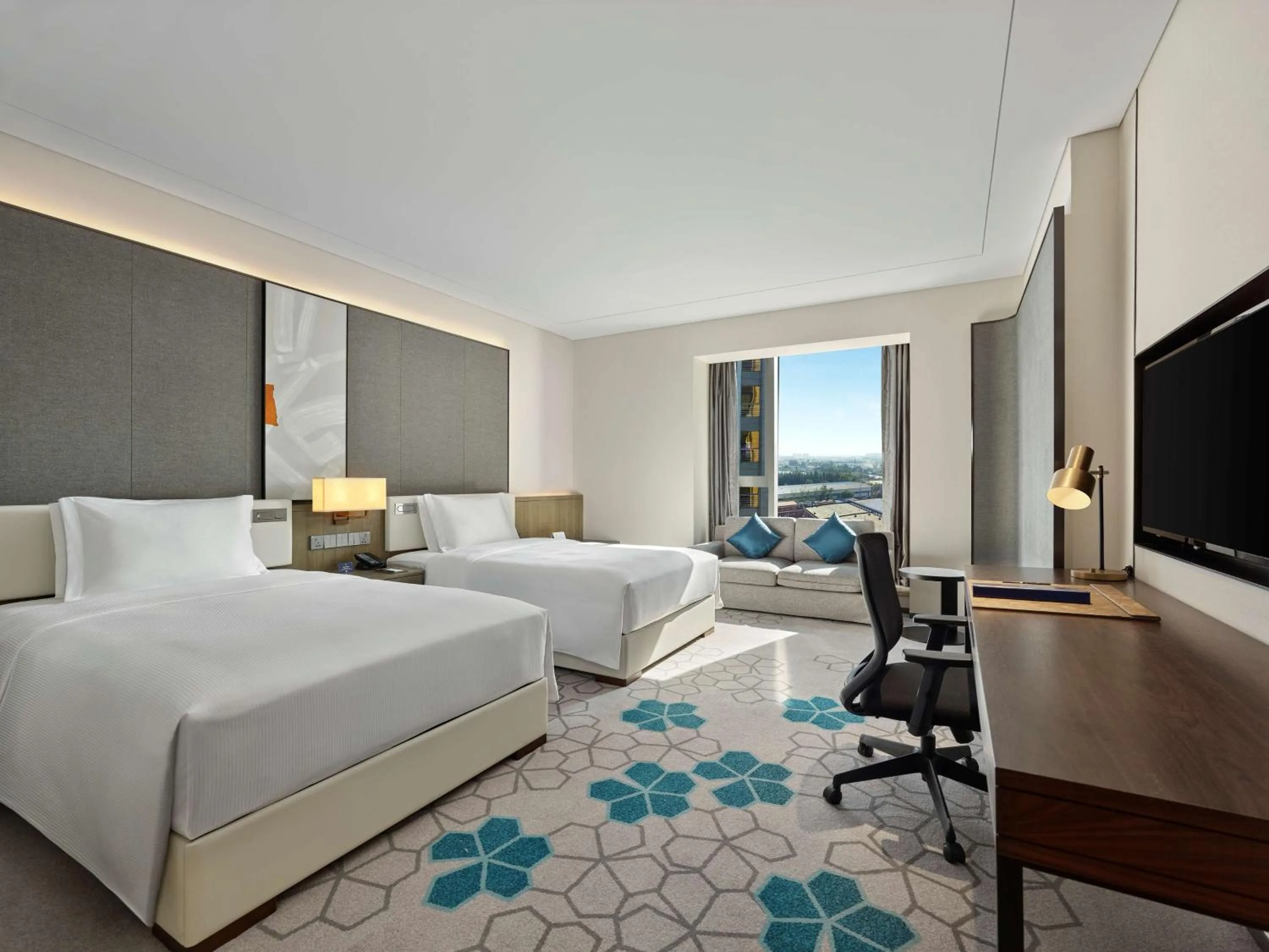 Bedroom, Bed in Doubletree By Hilton Baoding