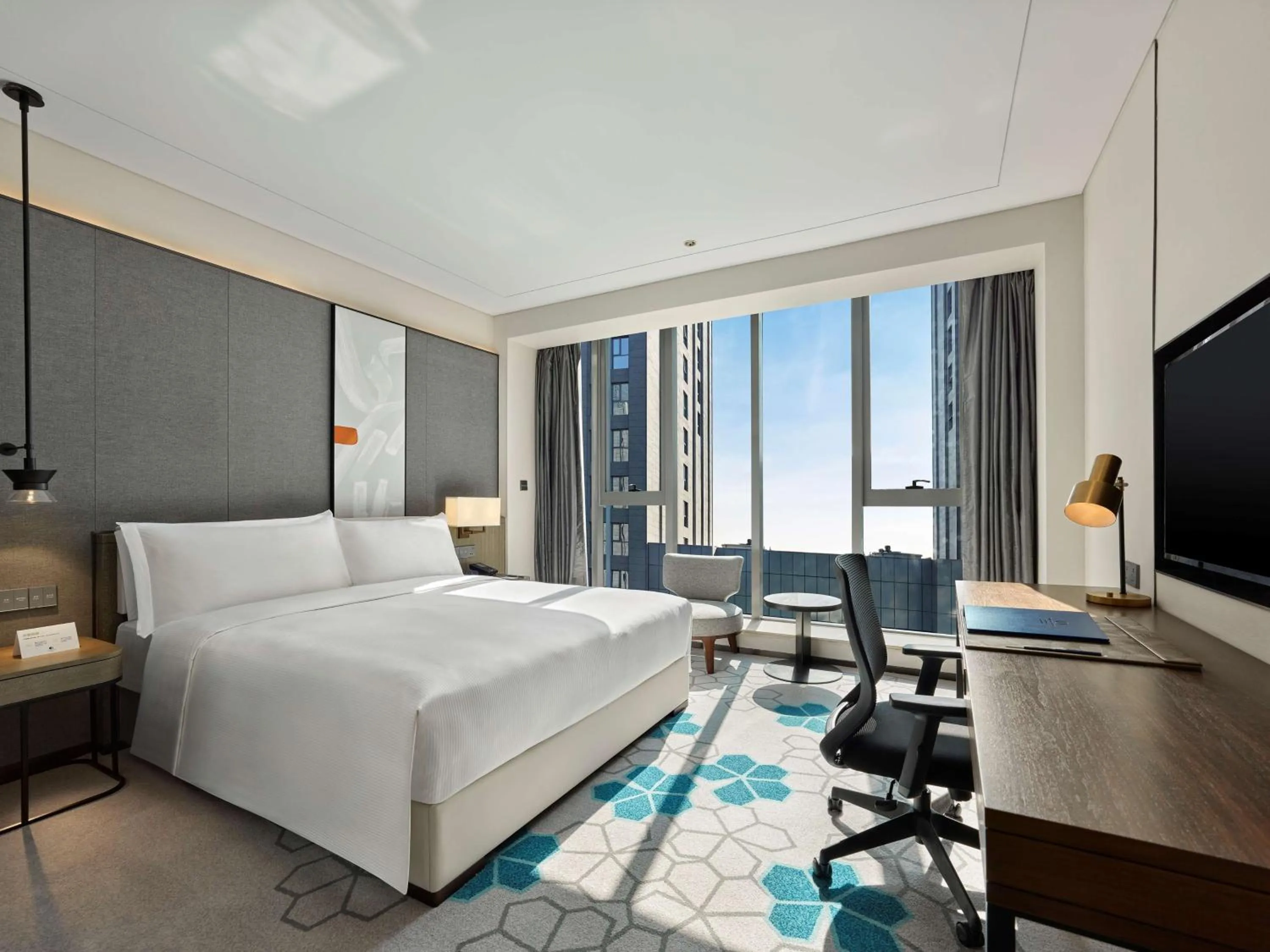 Bedroom, Bed in Doubletree By Hilton Baoding