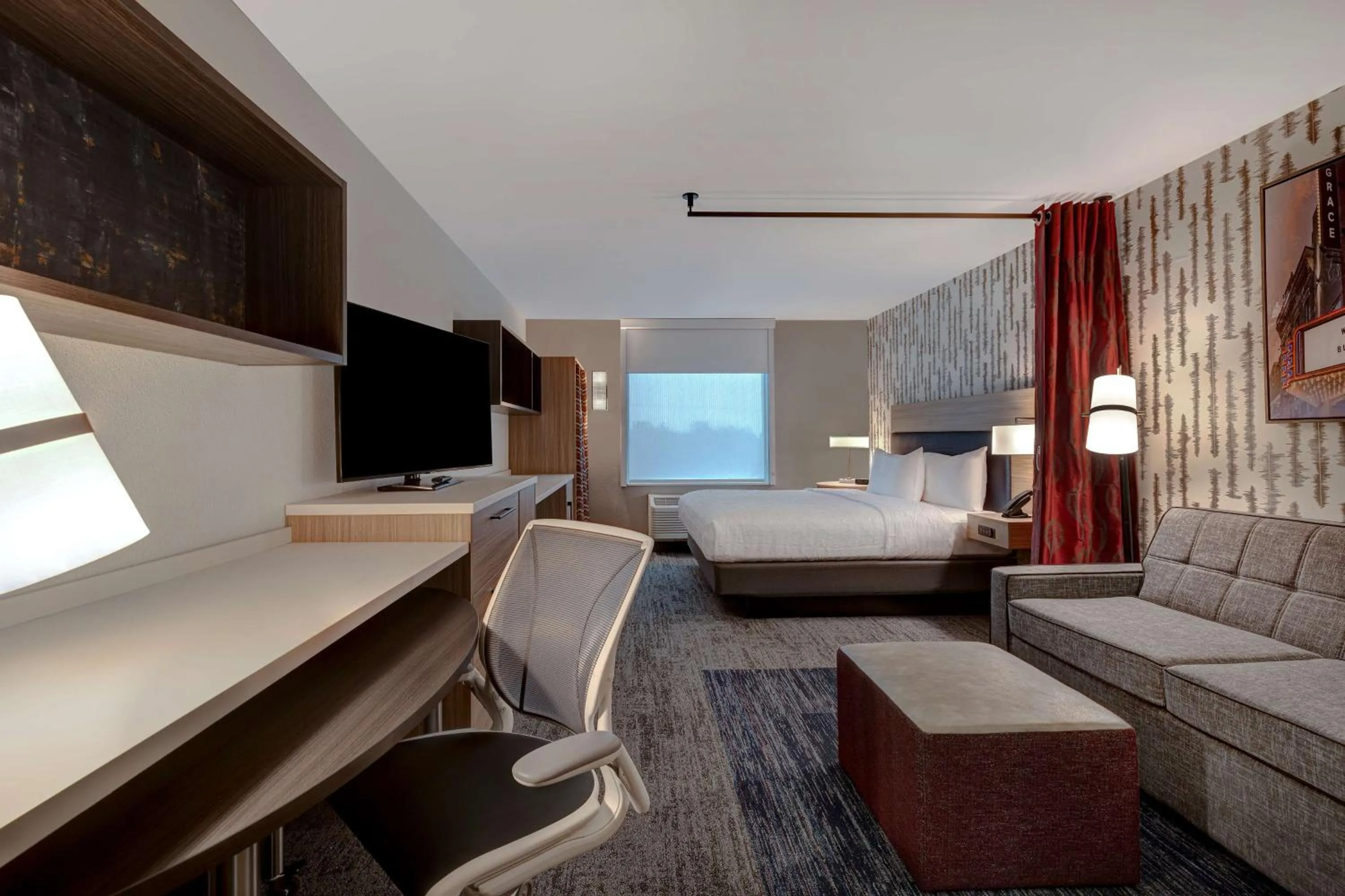 Bedroom, Bed in Home2 Suites By Hilton Blythewood, Sc